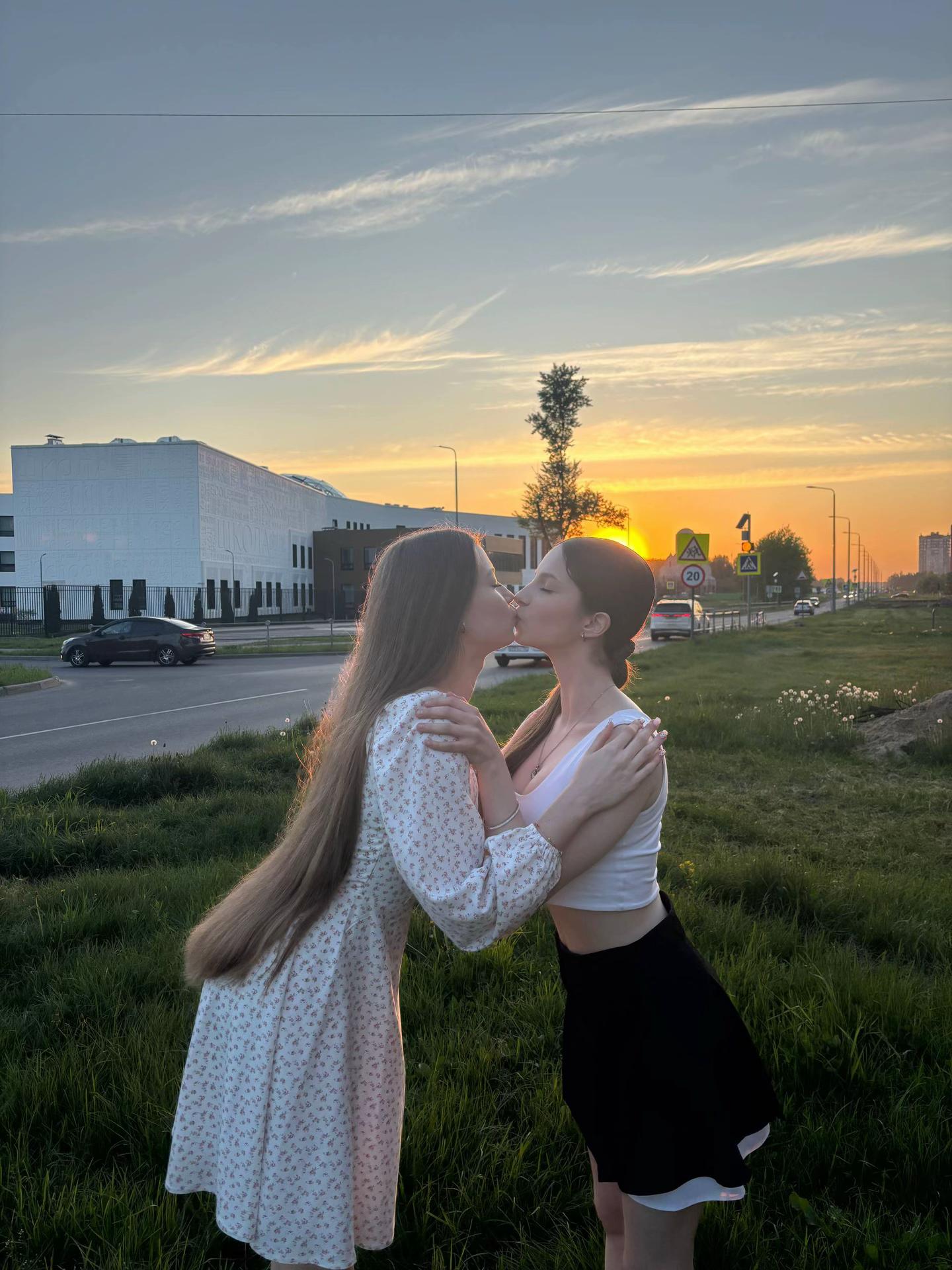 @vv