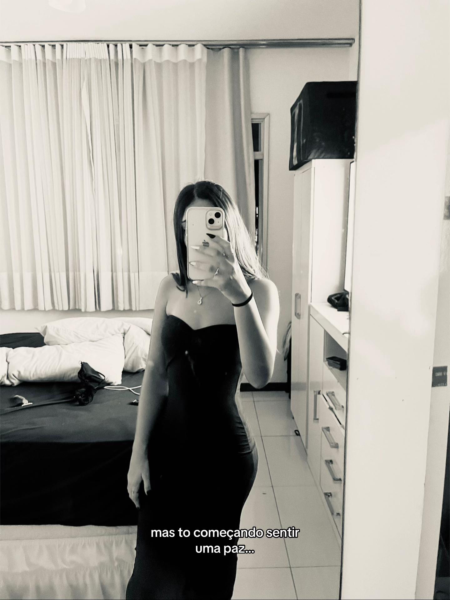 @ixi_larinha