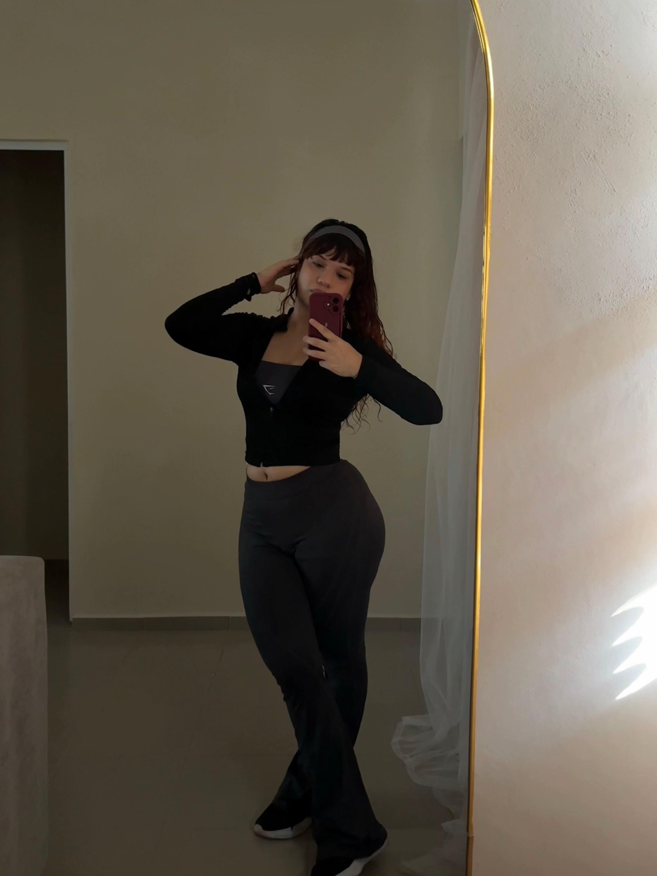 @Larojita