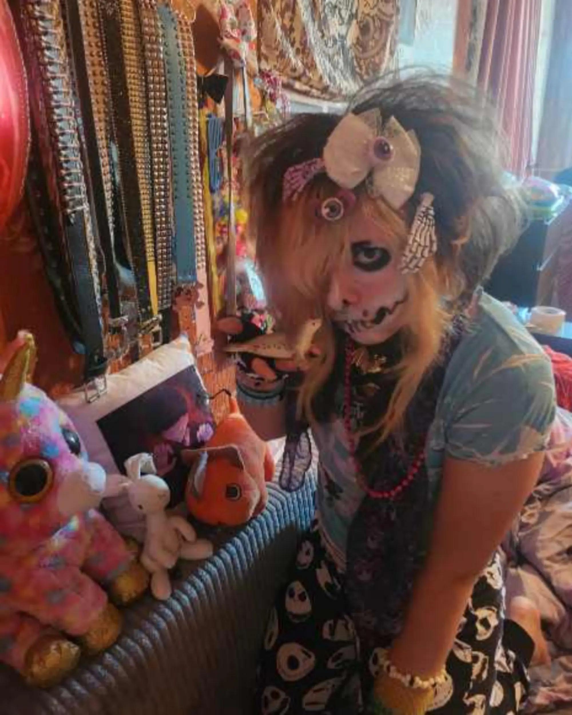 @cherie_cannibal 🧟&zwj;♀️𝄞