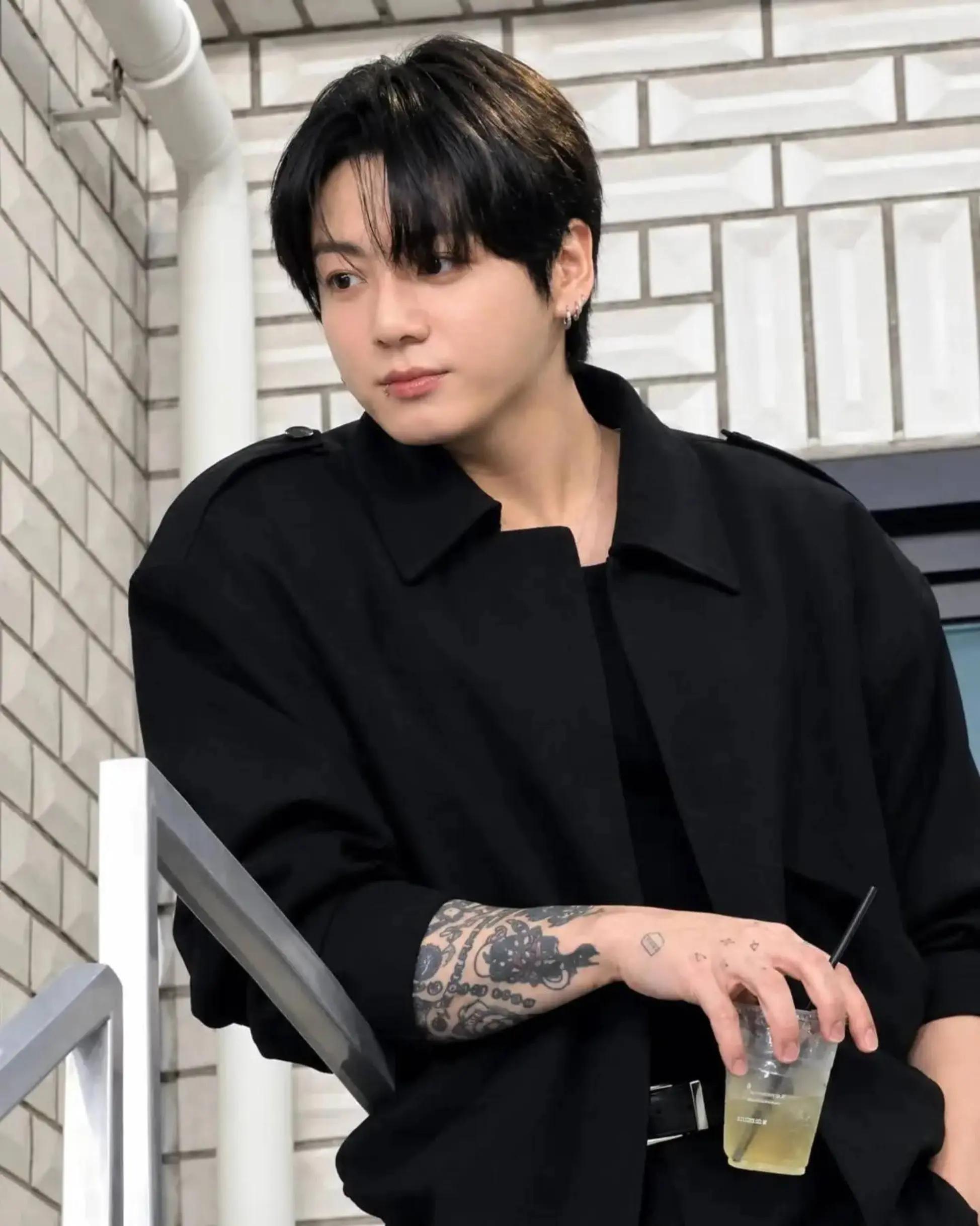 @𑣲𝙆𝙞𝙢 𝙏𝙖𝙚_𝙮𝙪𝙣𝙜𐙚˙⋆
