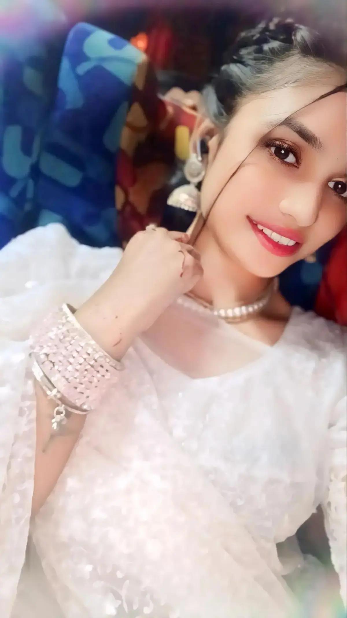 @🌷Aditi ray🕊️✨