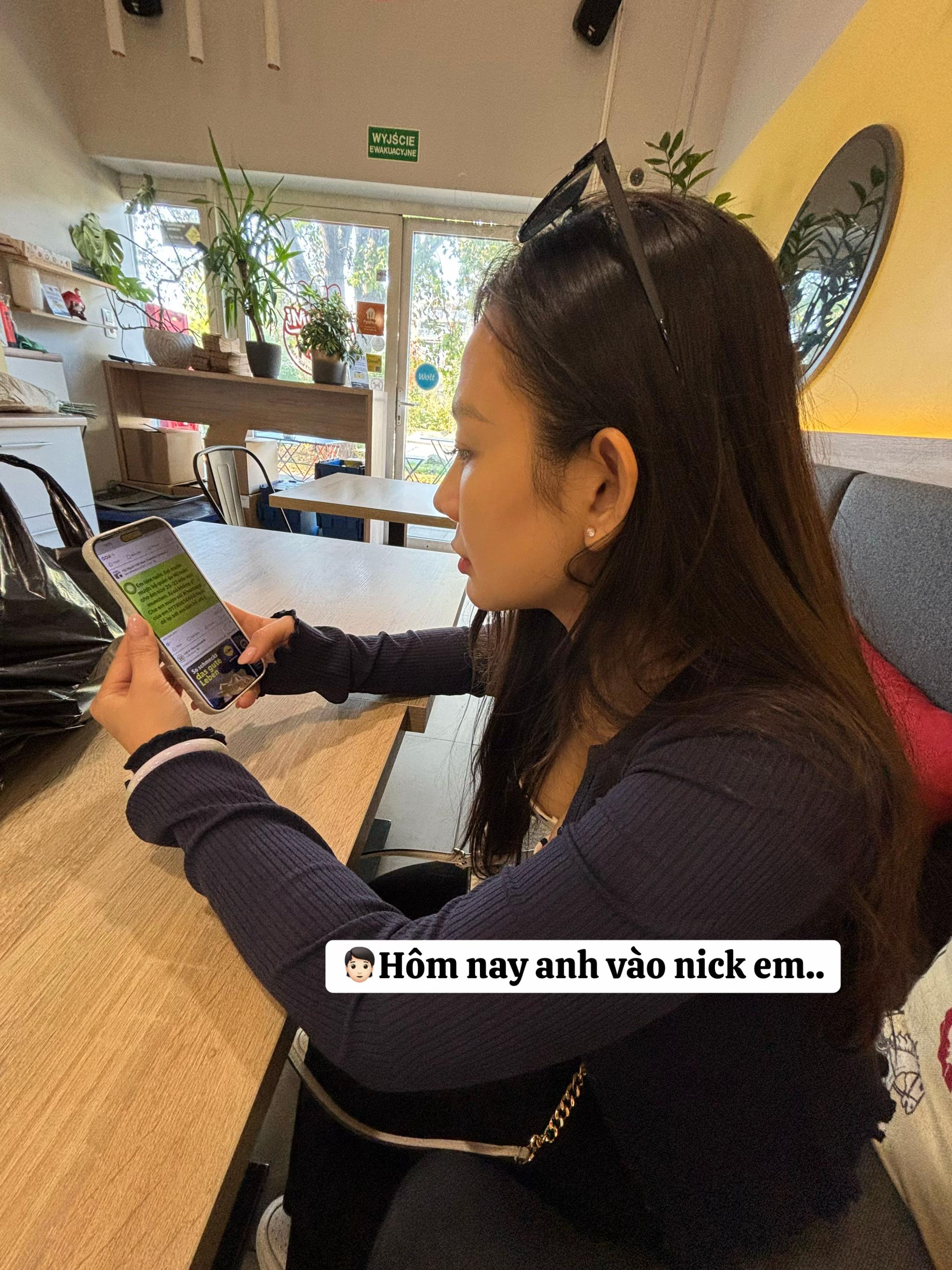 @Kẻ Săn Hồng H&agrave; Nhi