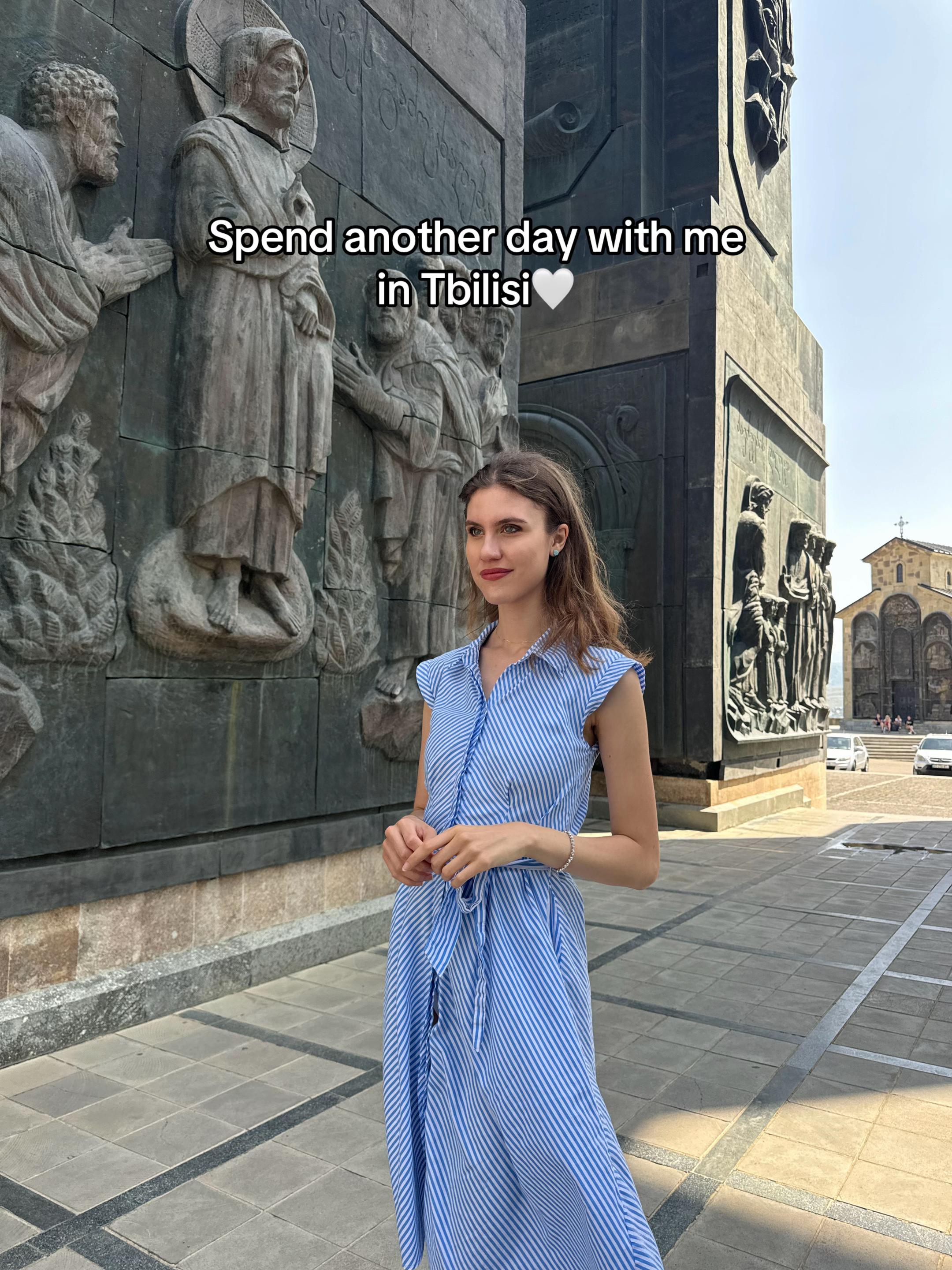 @BALKAN GIRL TRAVELLING
