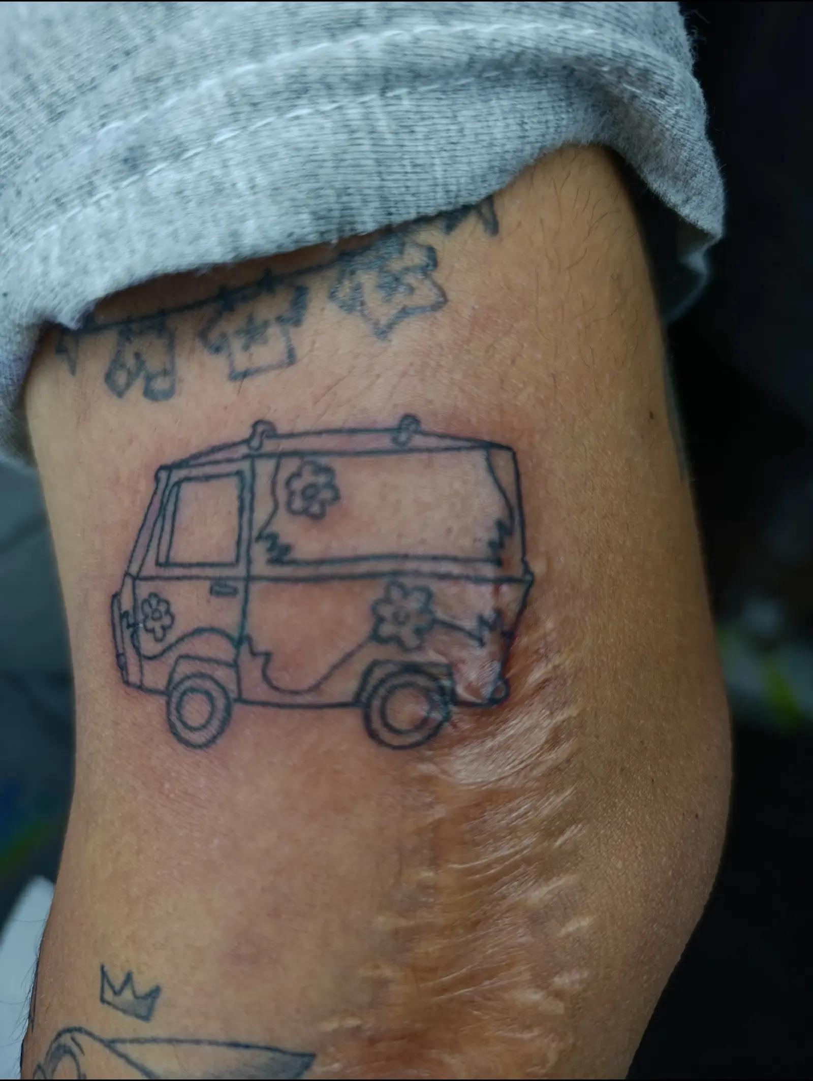 @Hilaria.tattoo