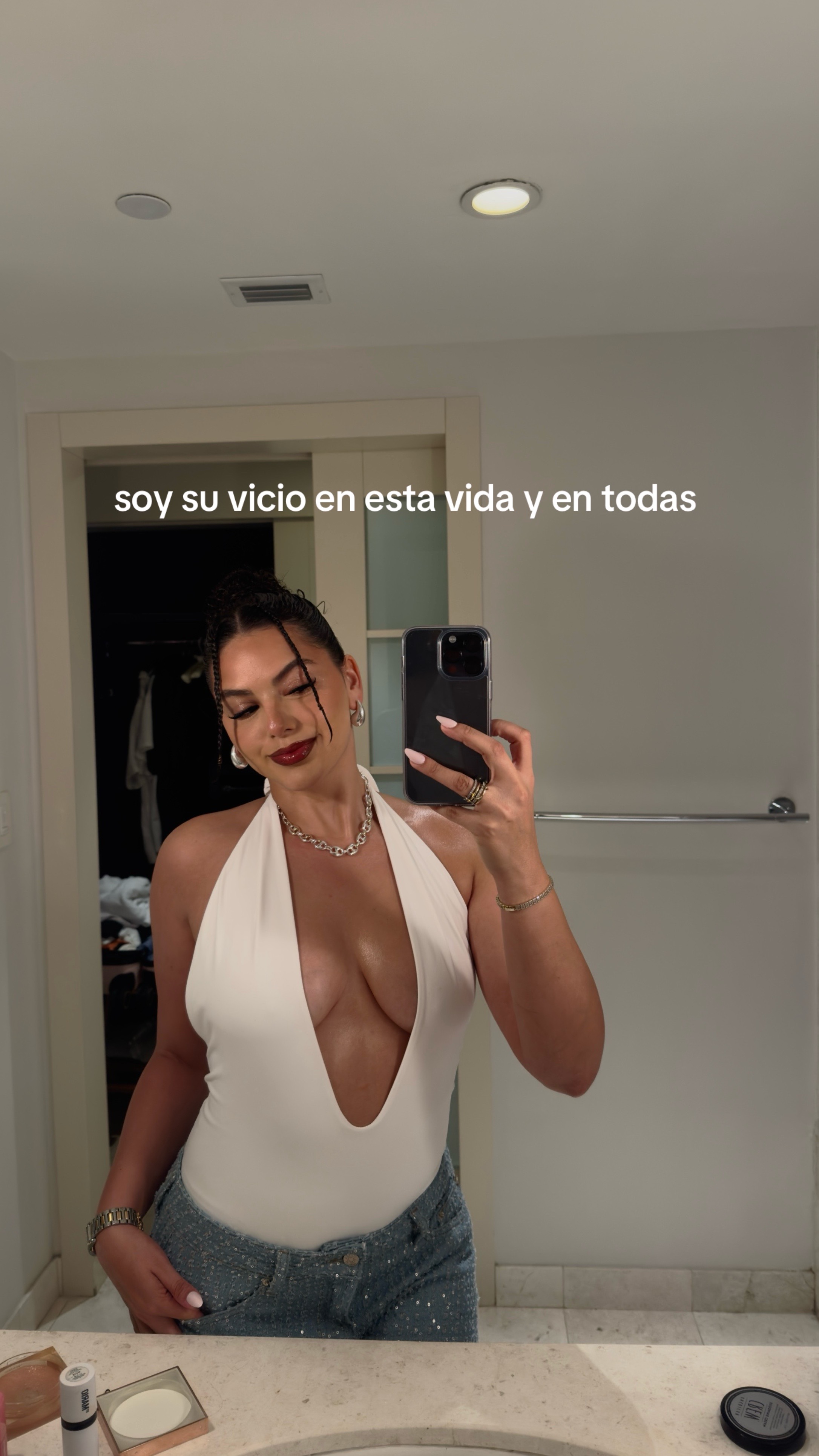 @itsclaudiaaguilar