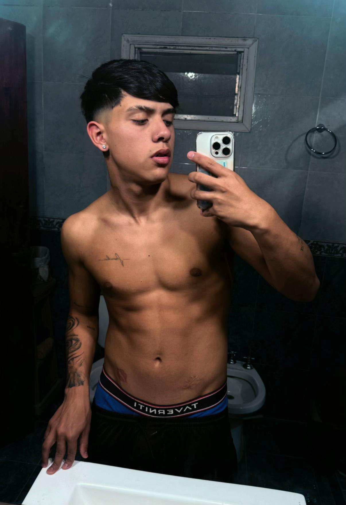 @Santiiiiinooo