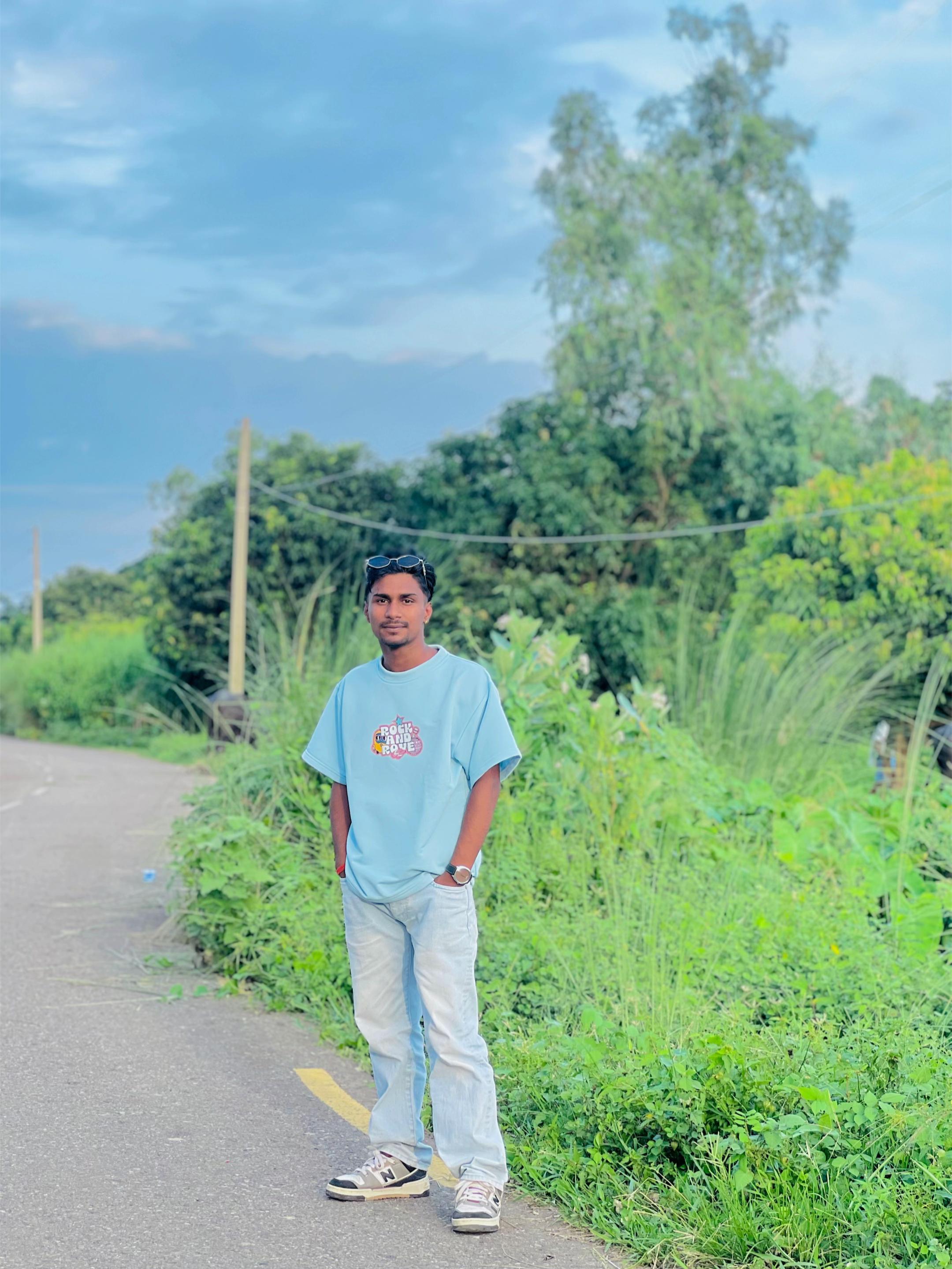 @RAJESH♟️BOOS🔱