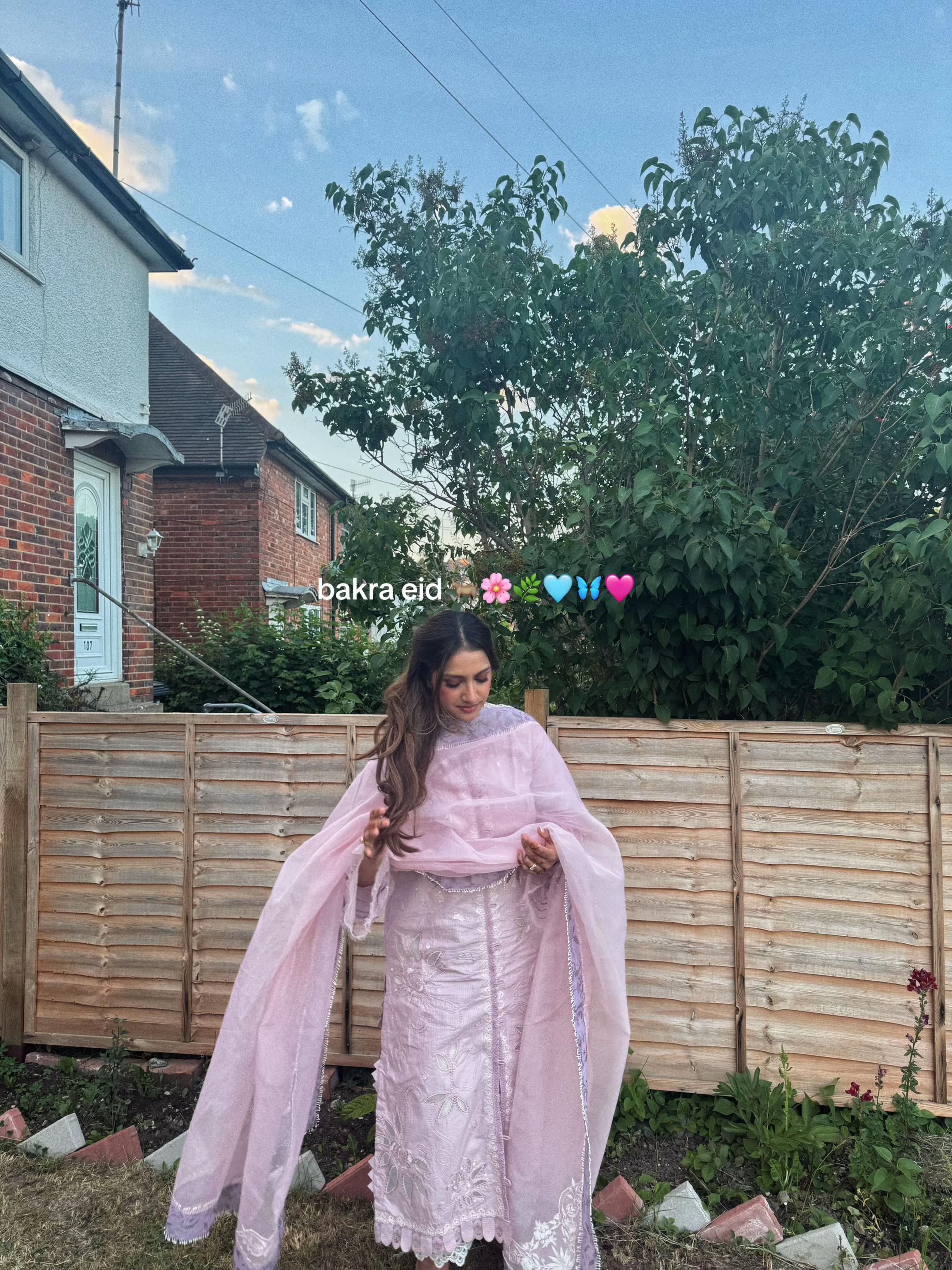 @Sahiba🥀