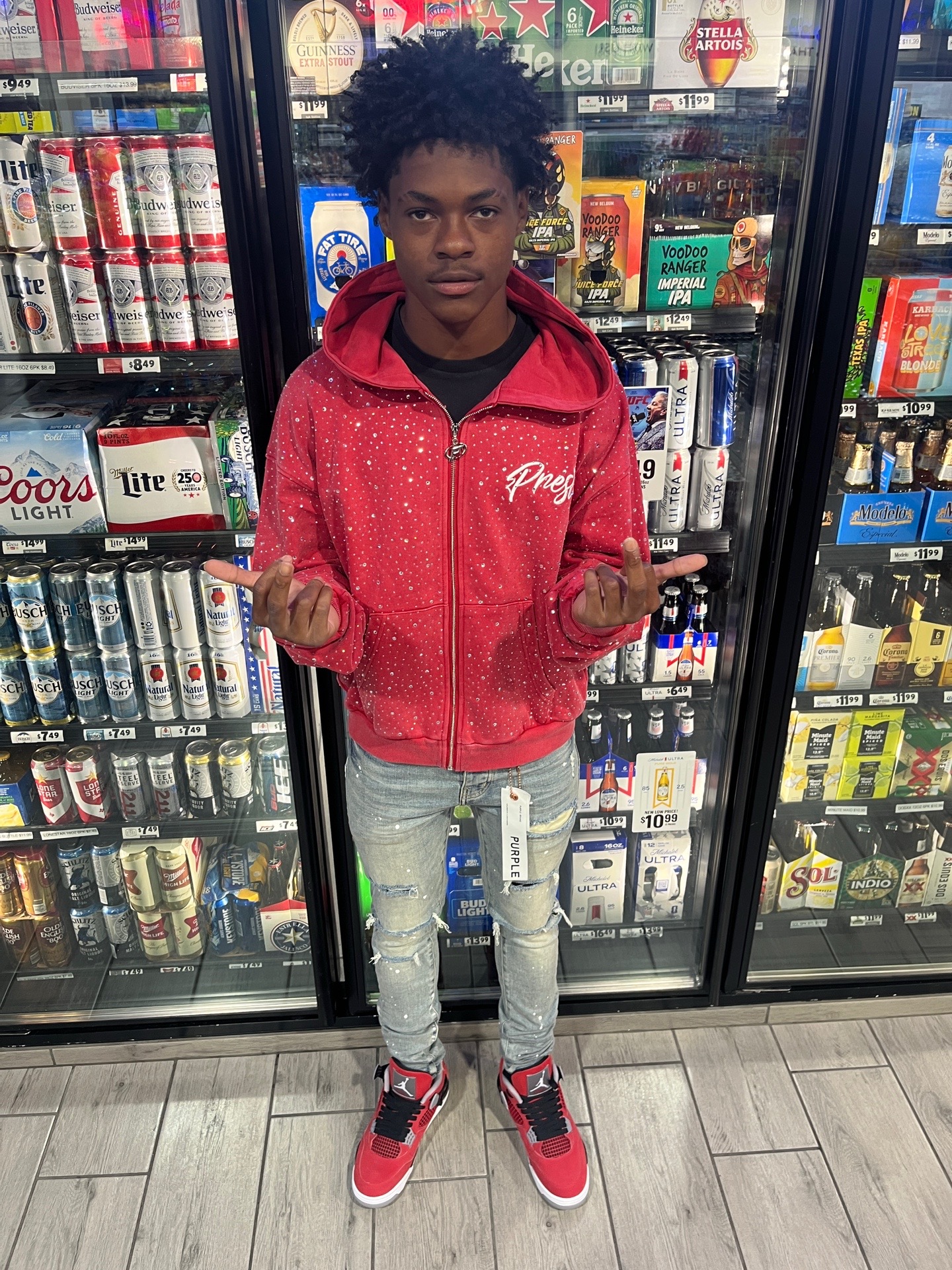 @⃟