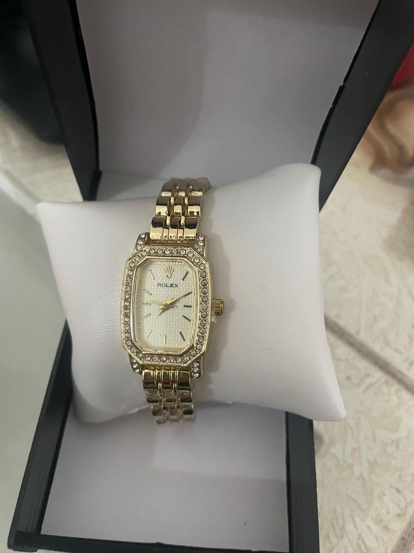 @manouilla.store