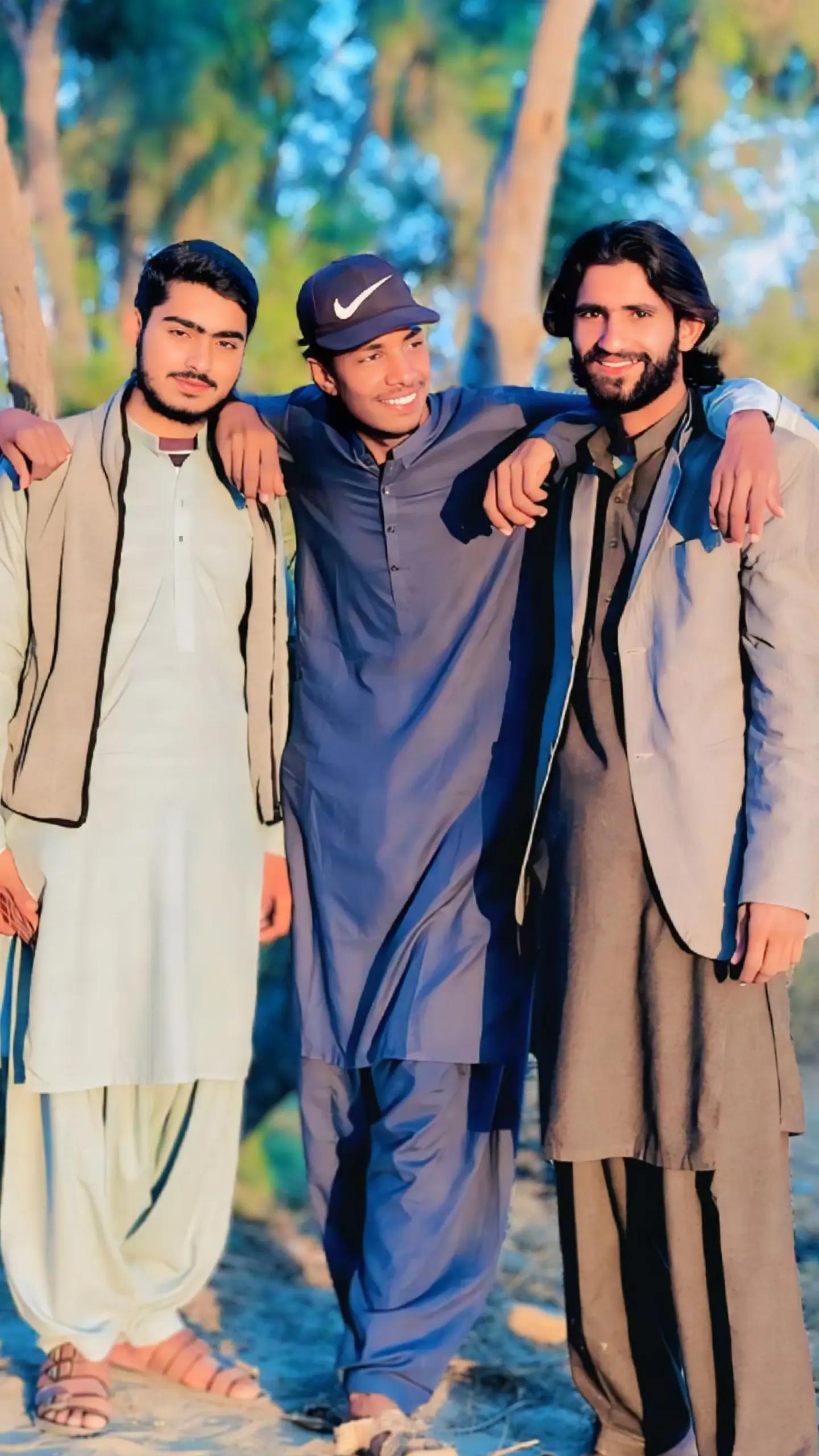 @پھول بھیاء🌹