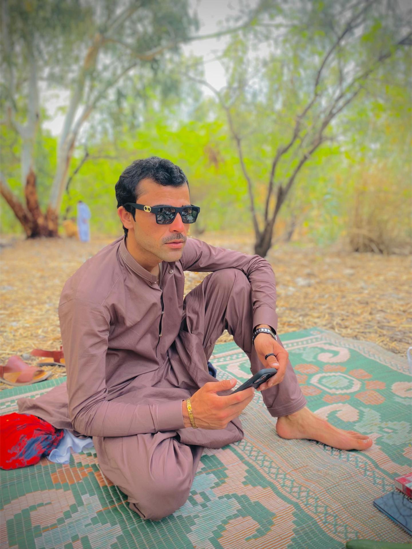 @Zakir Khattak