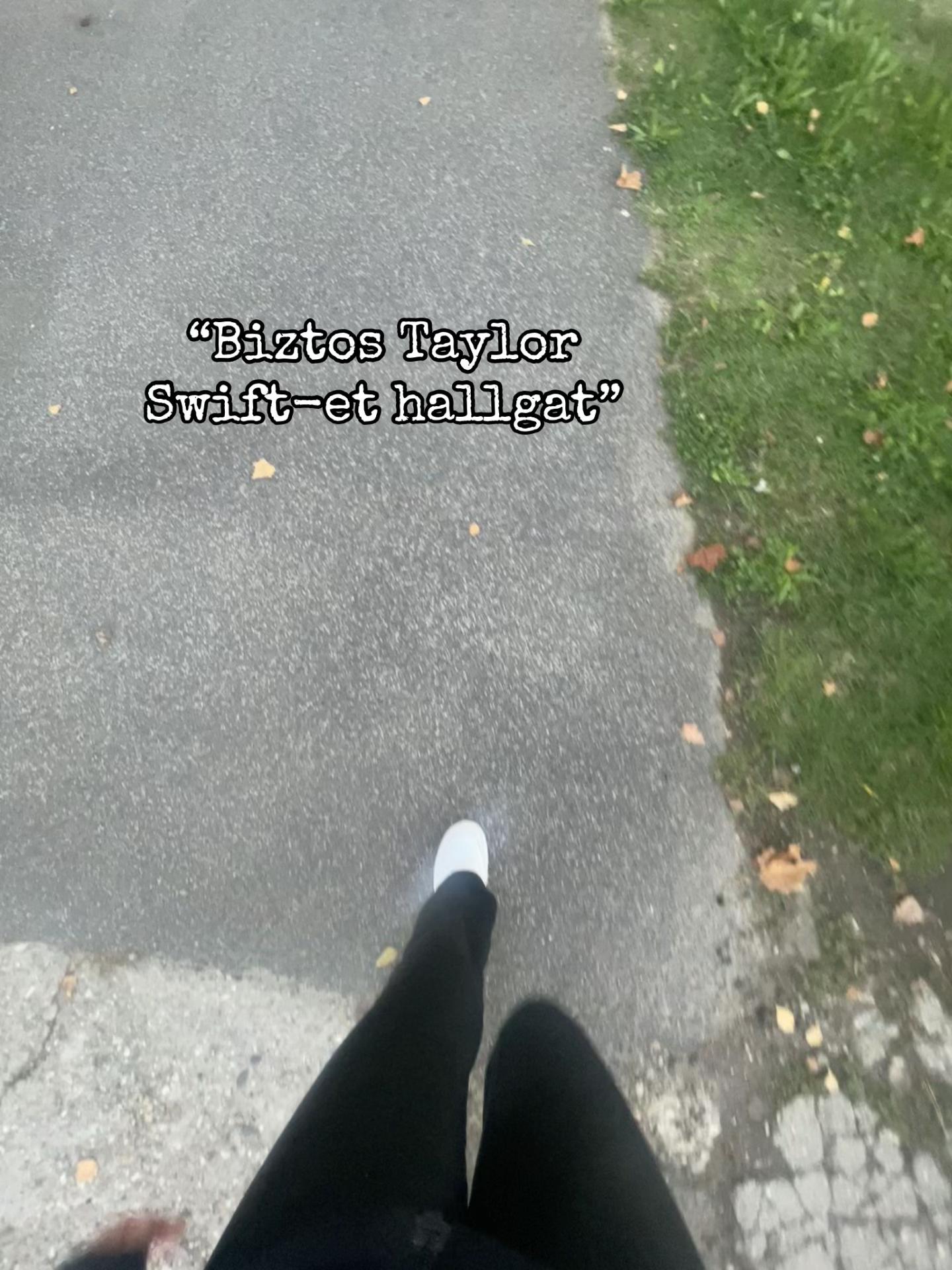 @🦦