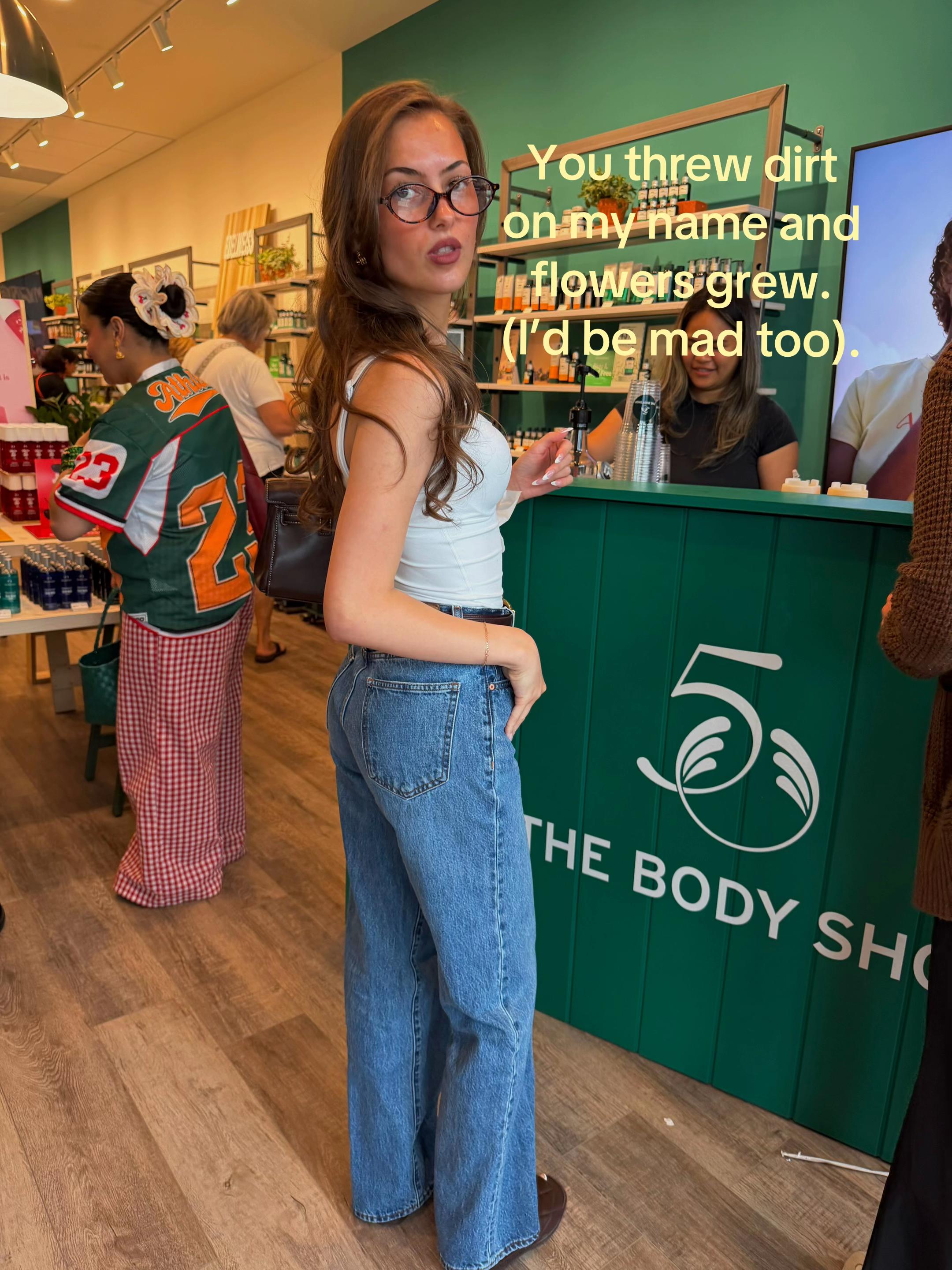 @withlaurairl