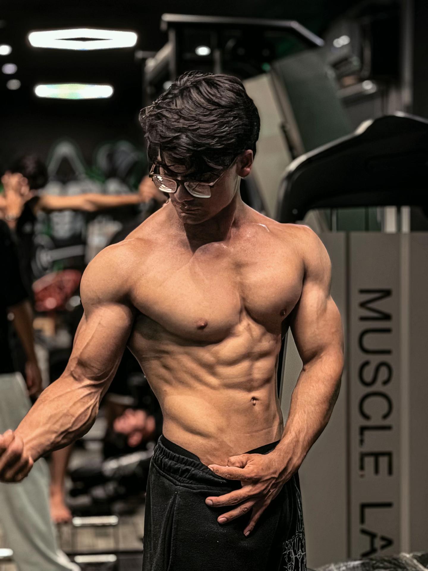 @Qureshi.lifts🇵🇰