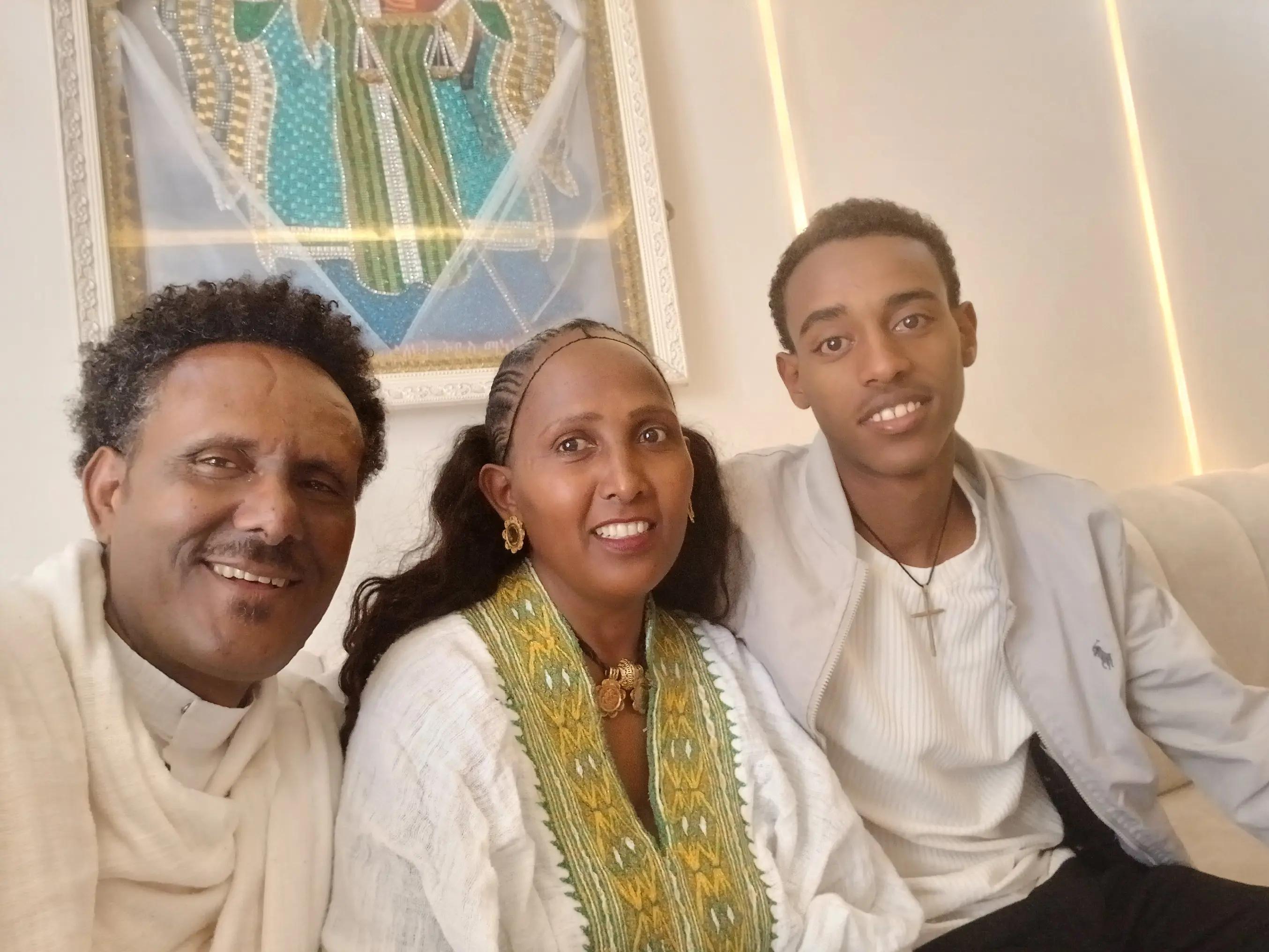 @ስቅ ይሓይሽ ንአምላኽ ጥራይ
