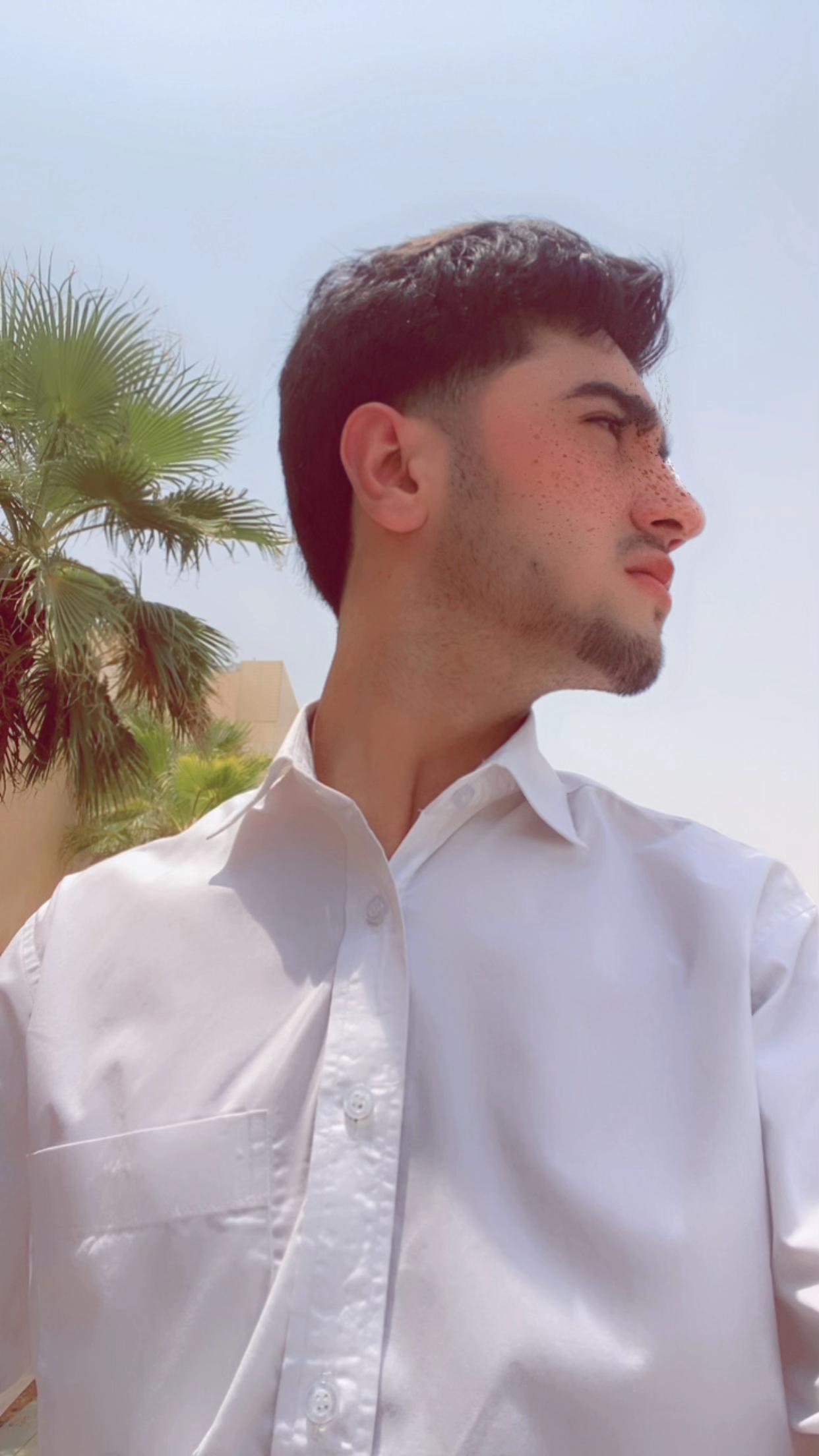 @𝗔𝗞♛.