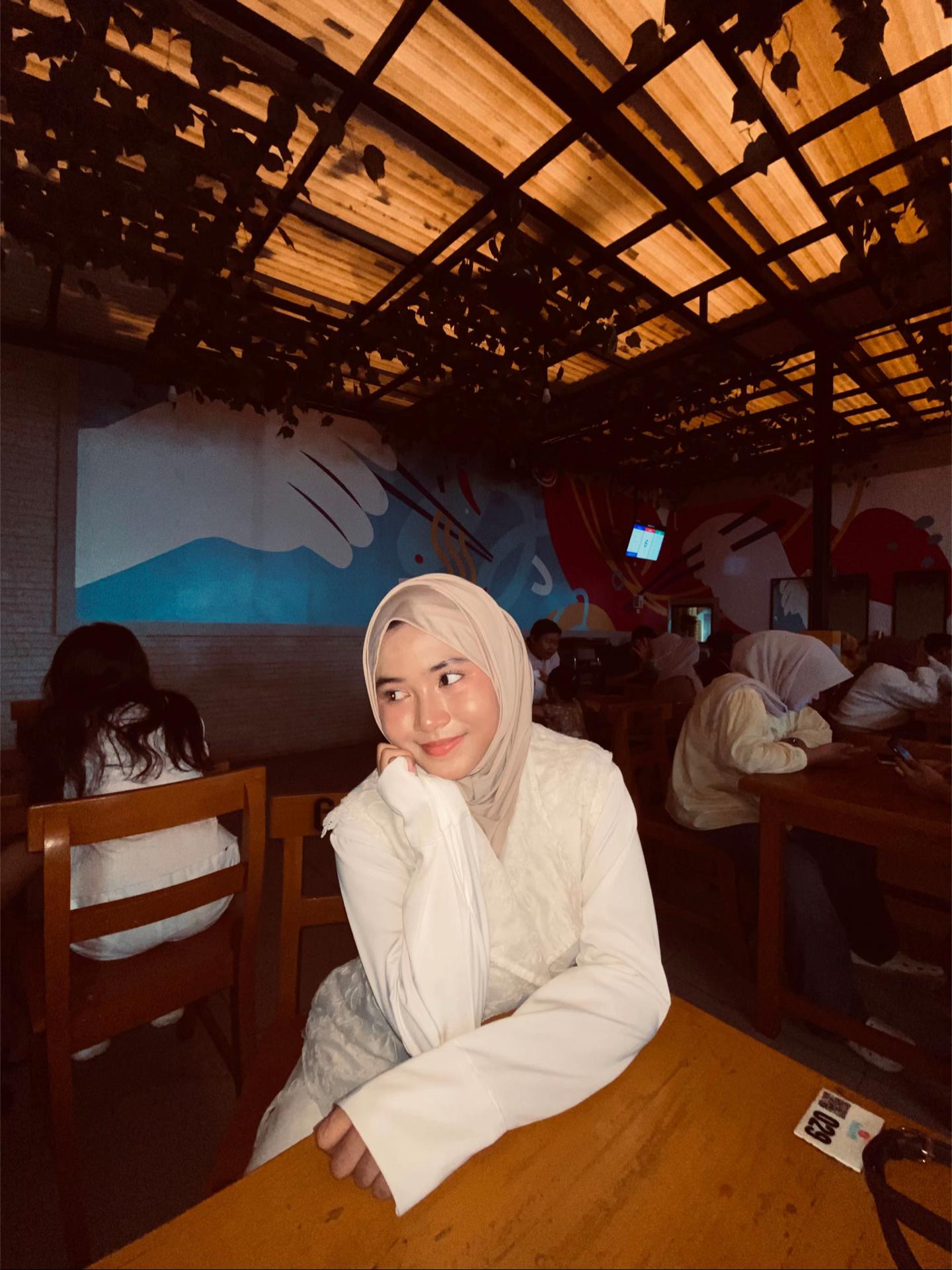 @⋆ ̊ ⋆୨ Van ୧⋆ ̊ ⋆