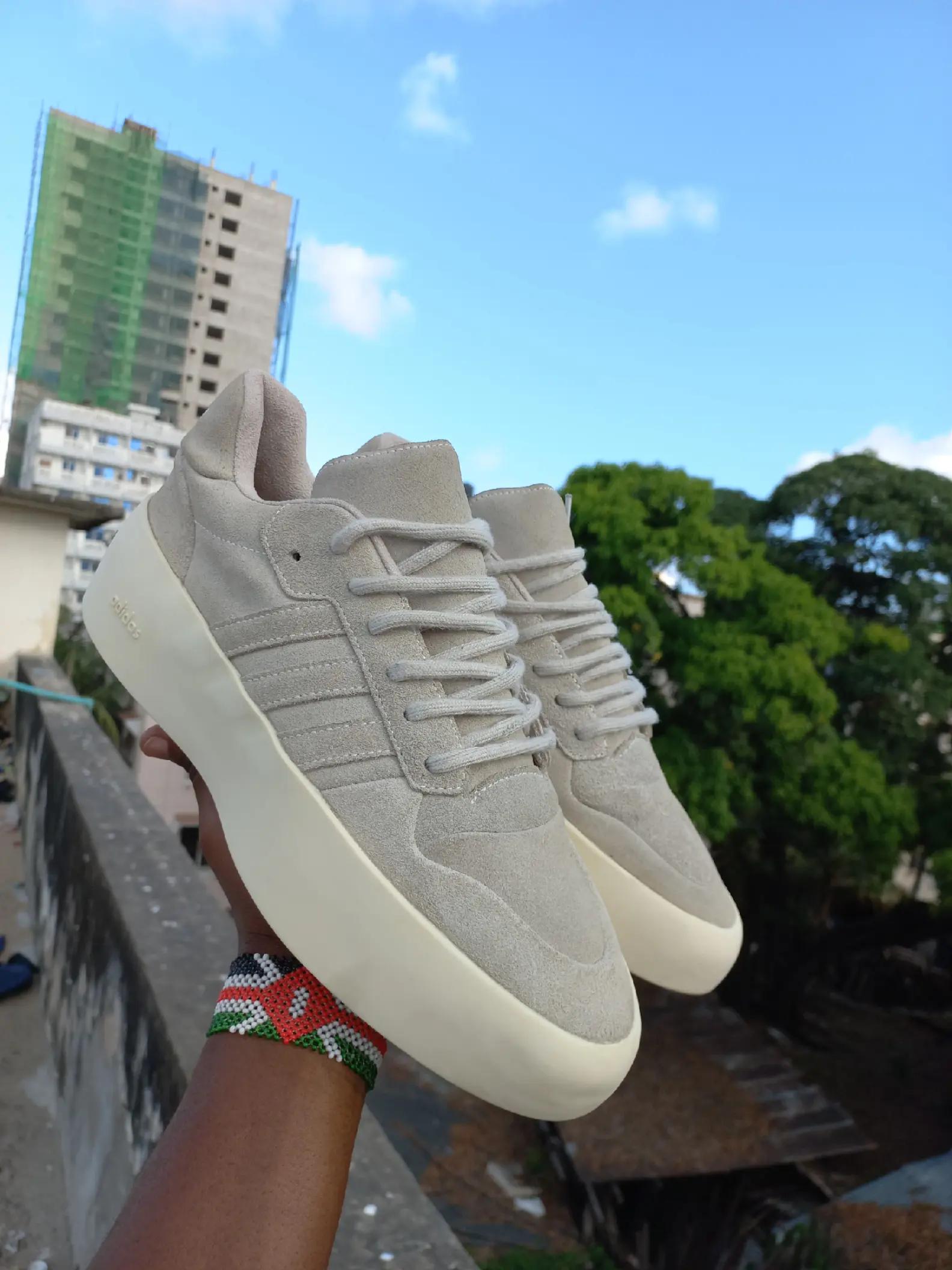 @jarulygotsneakers