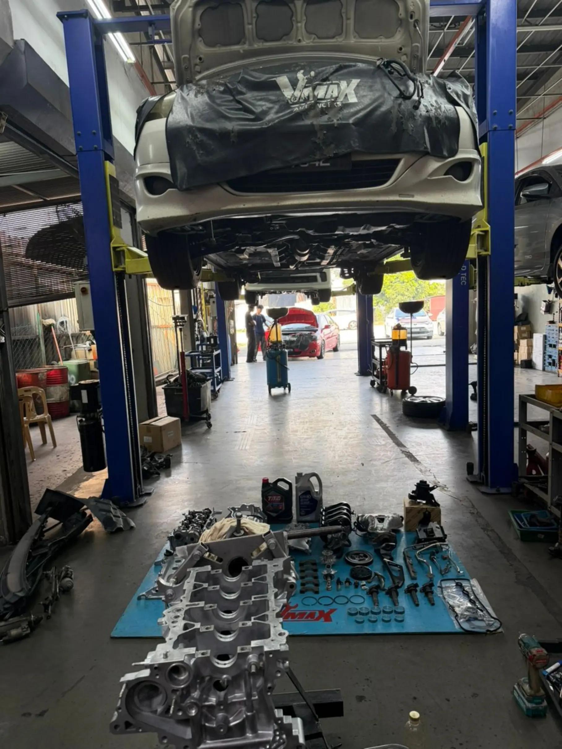@V Max Autoworks