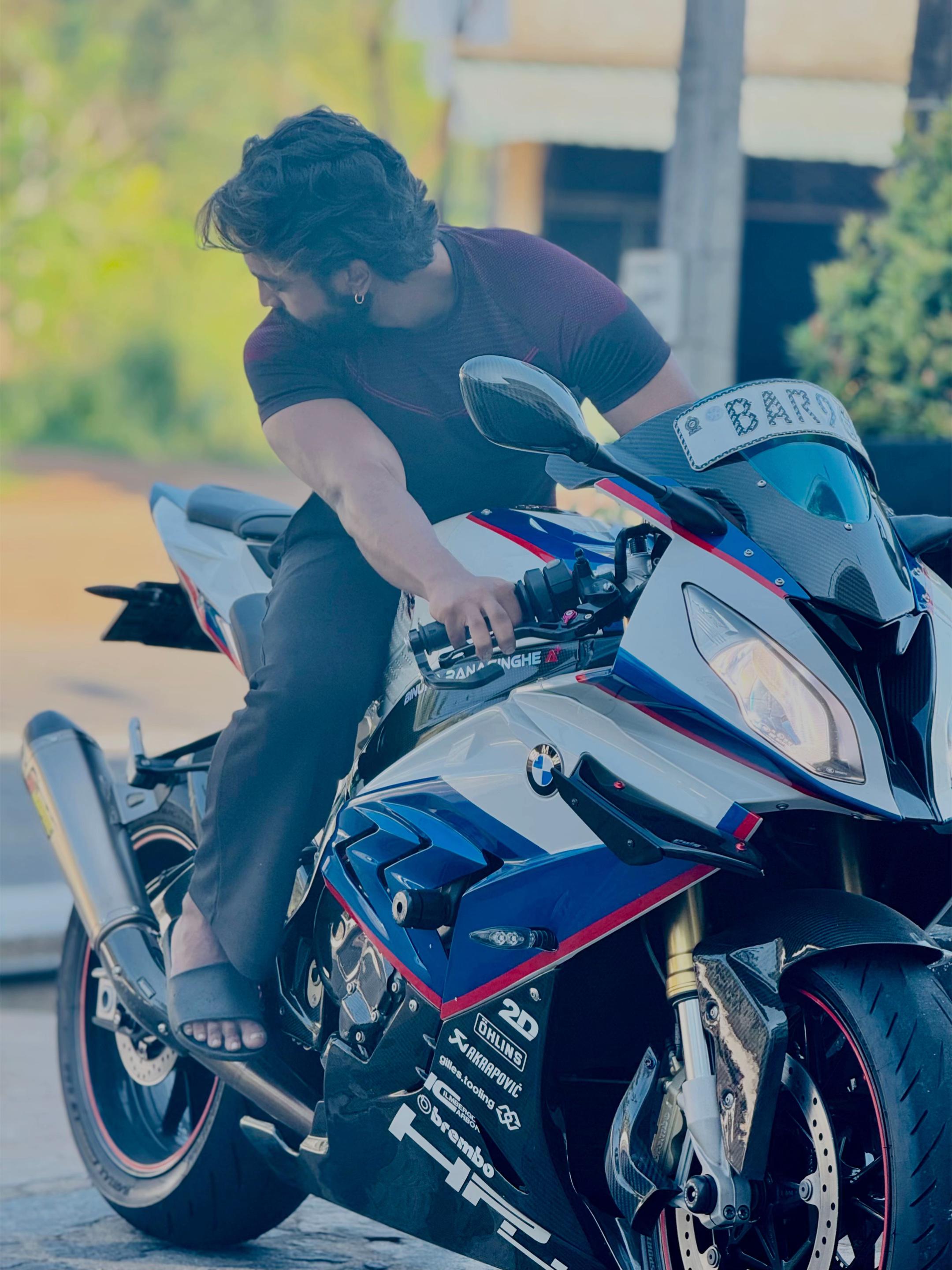 @Sehandananjaya💪♠️