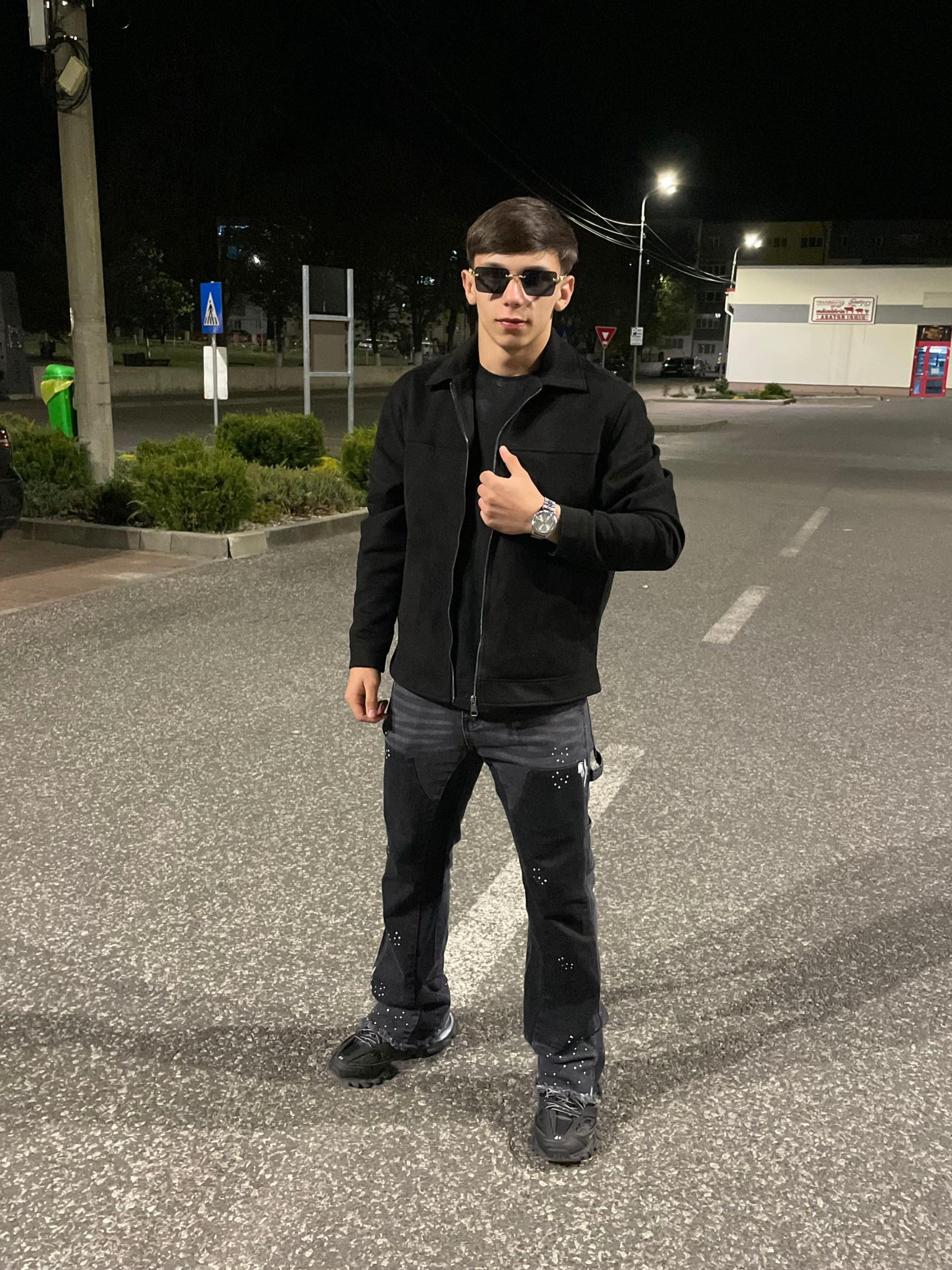 @D A U C E A N U
