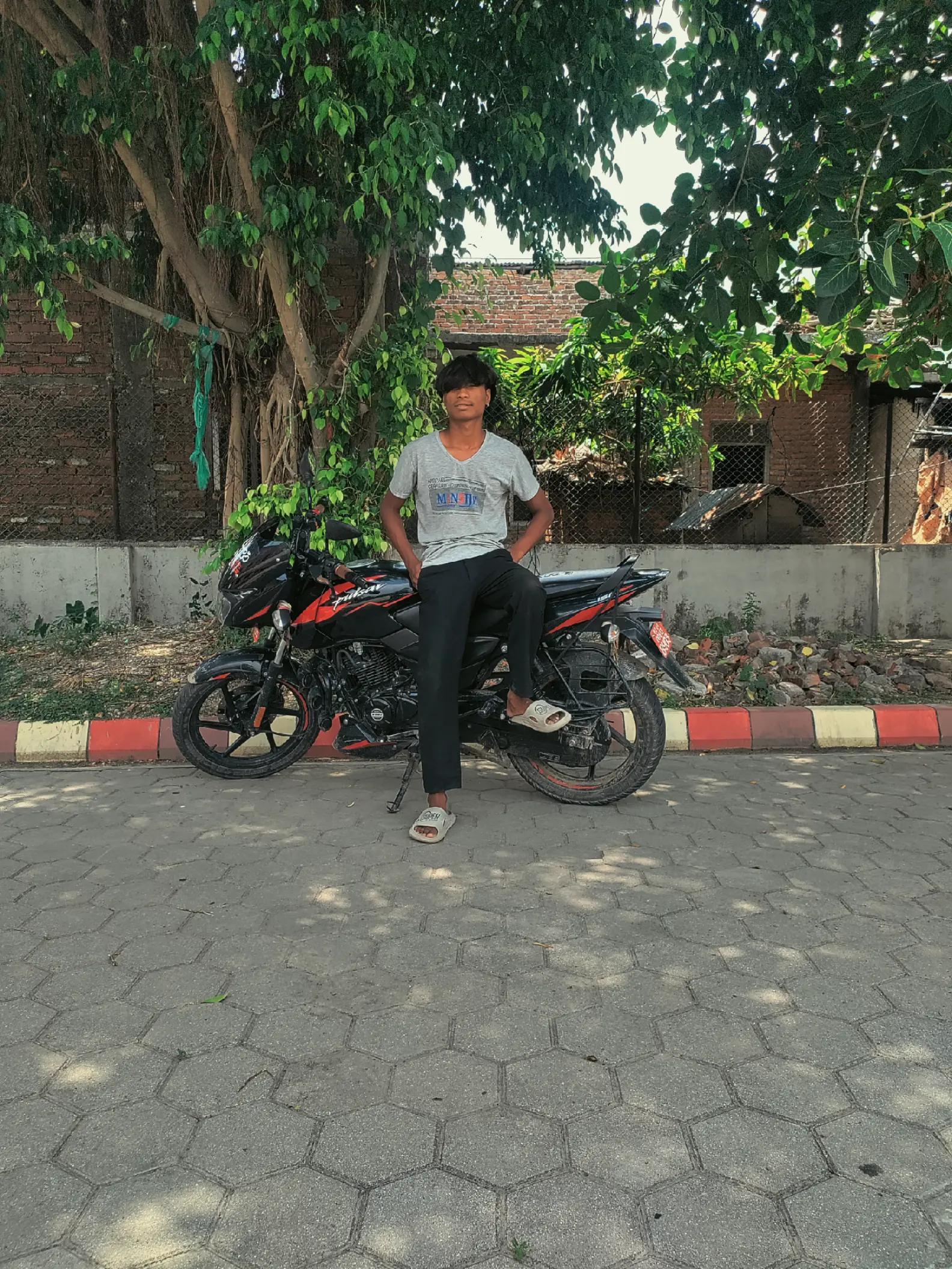 @ᴍʀ ᴍɪʟᴀɴ ᴄʜʏ..💥🌷