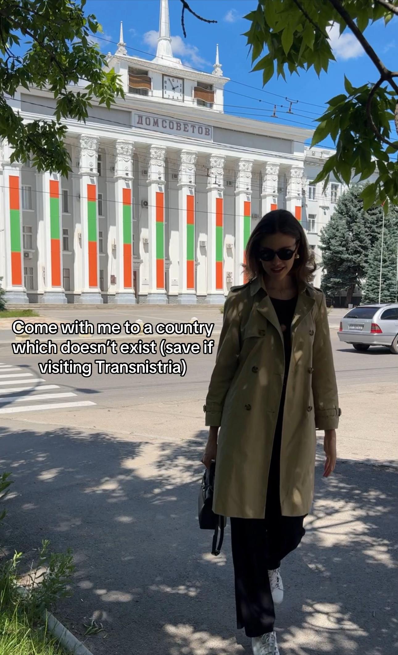 @BALKAN GIRL TRAVELLING