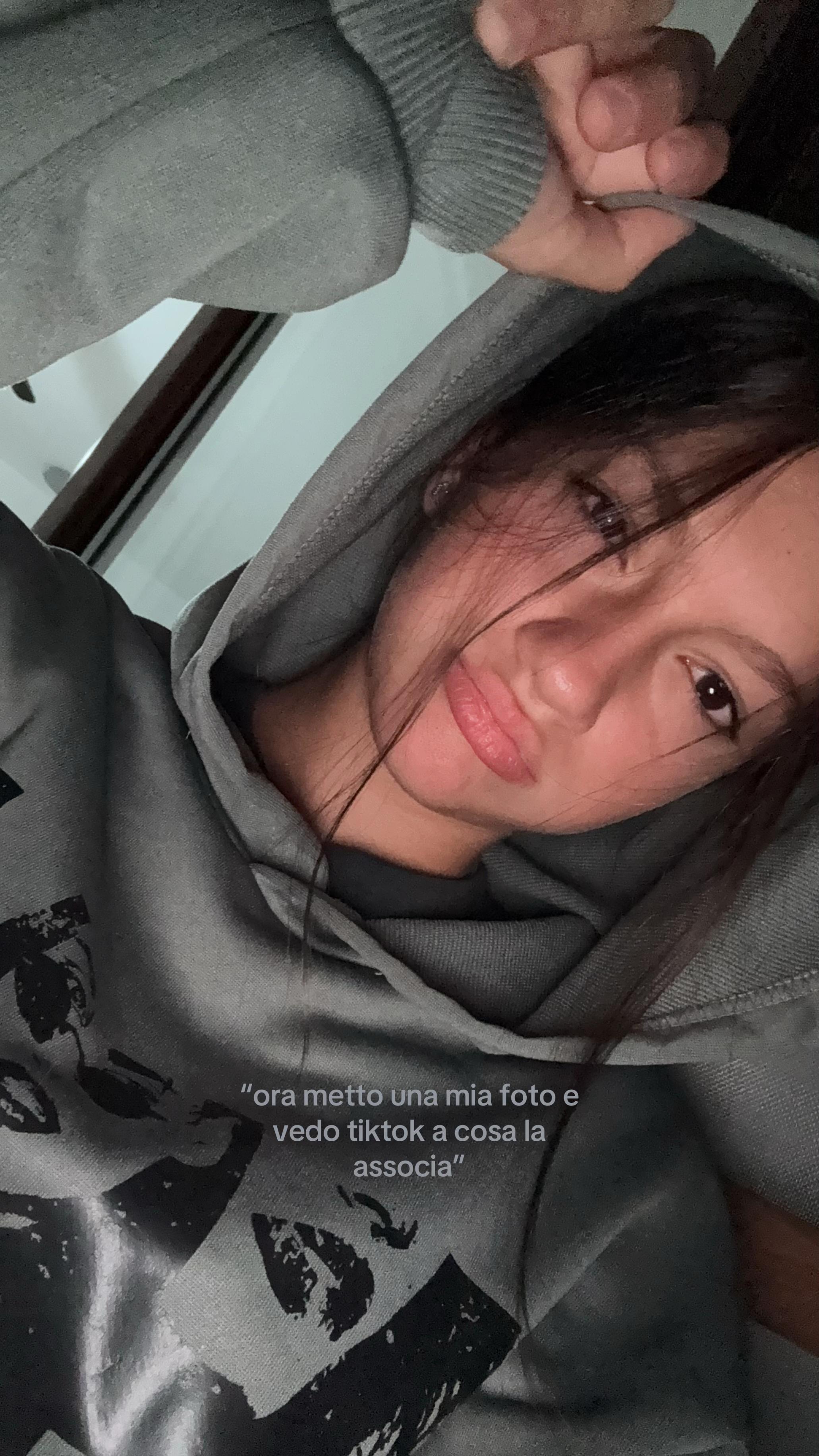@𝒜𝒱