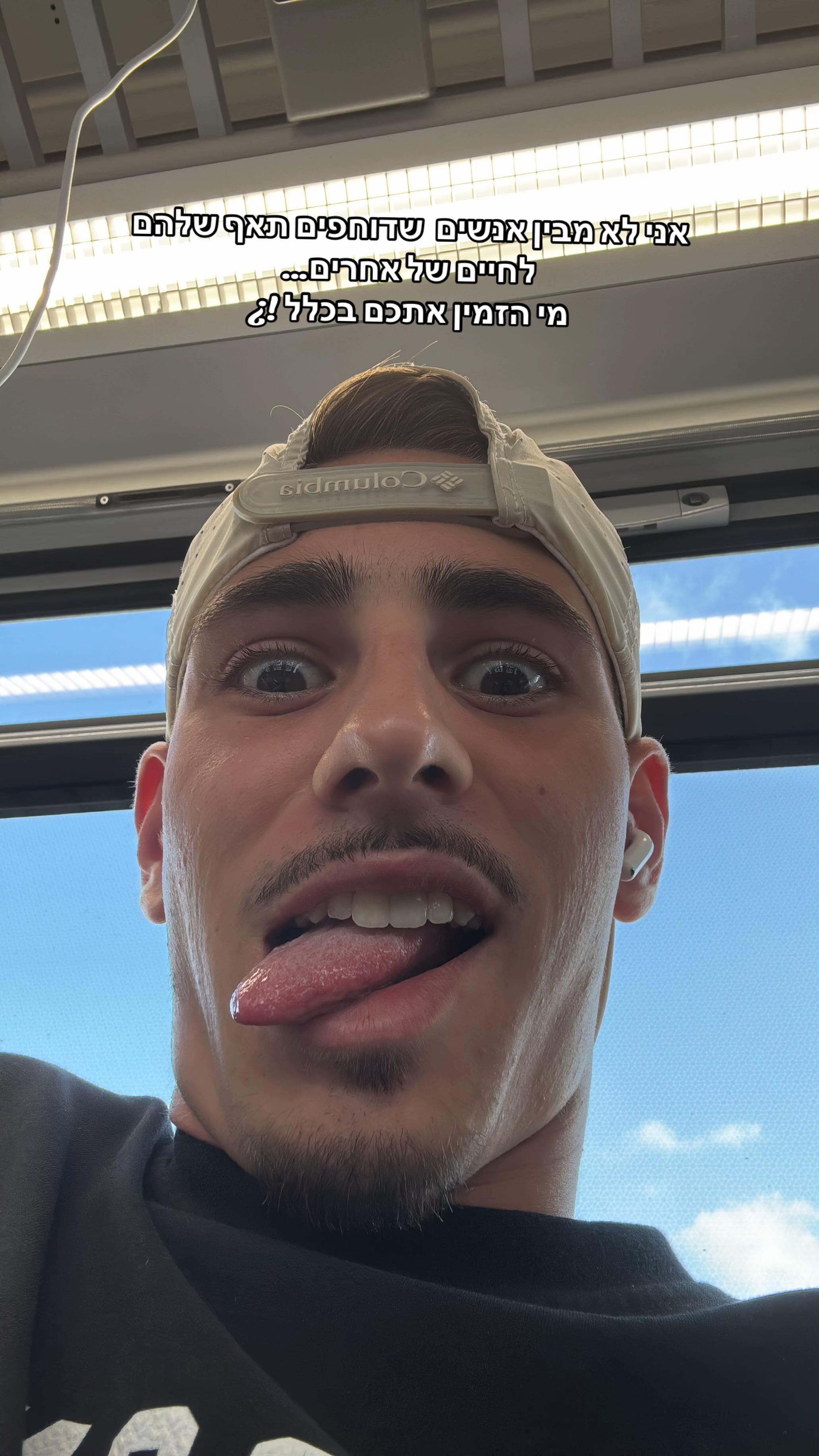 @777