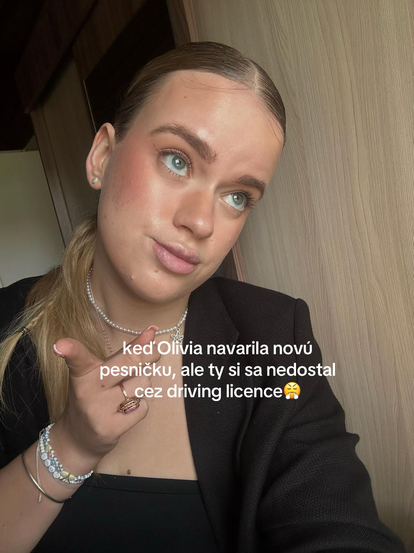 @Džulia🐒