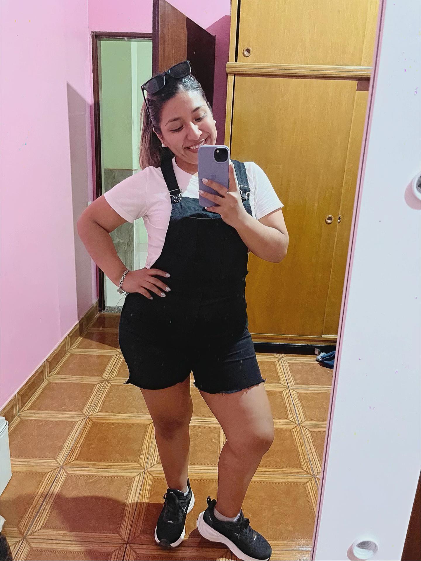 @hola.soygisee