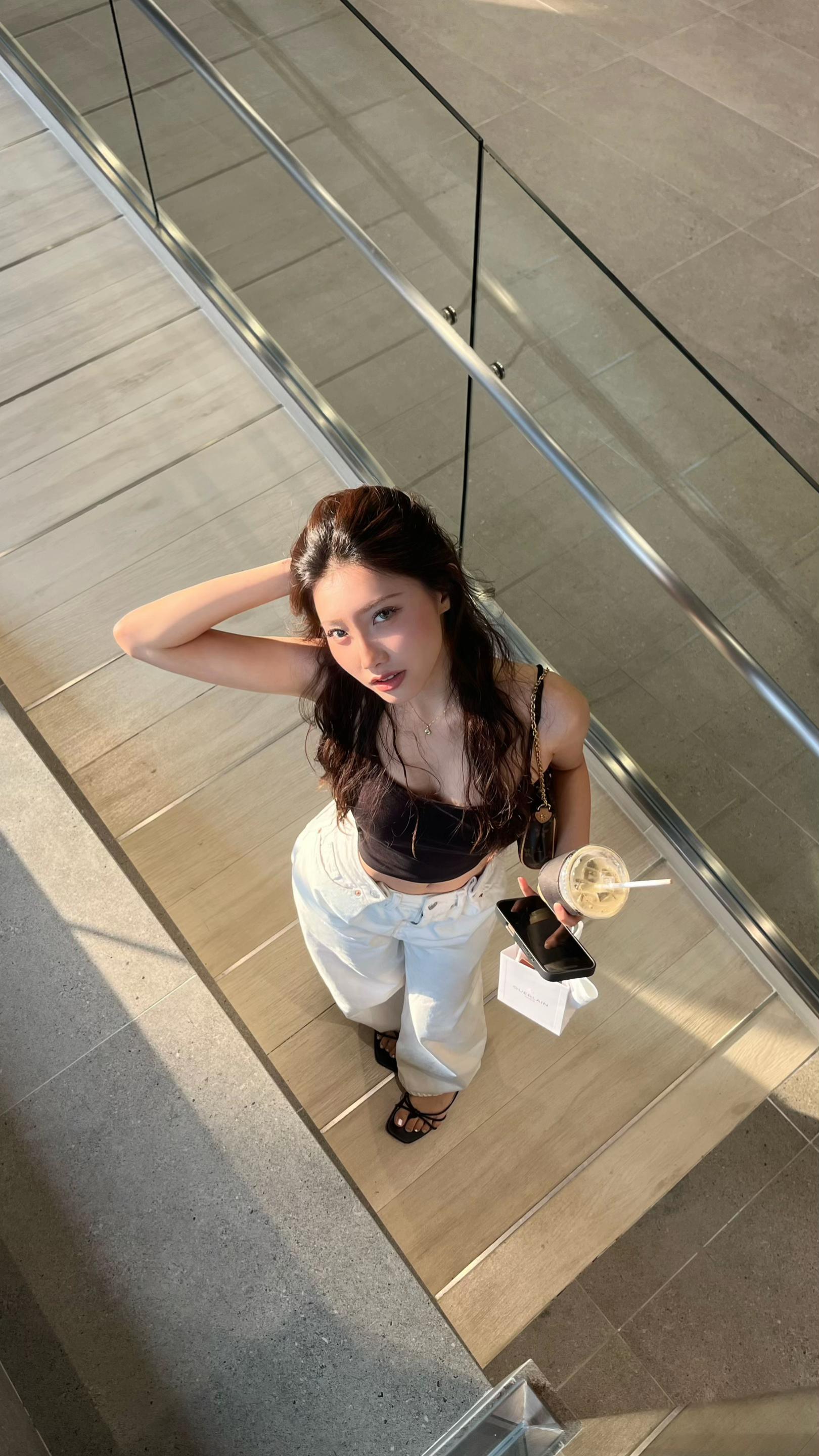 @🧿