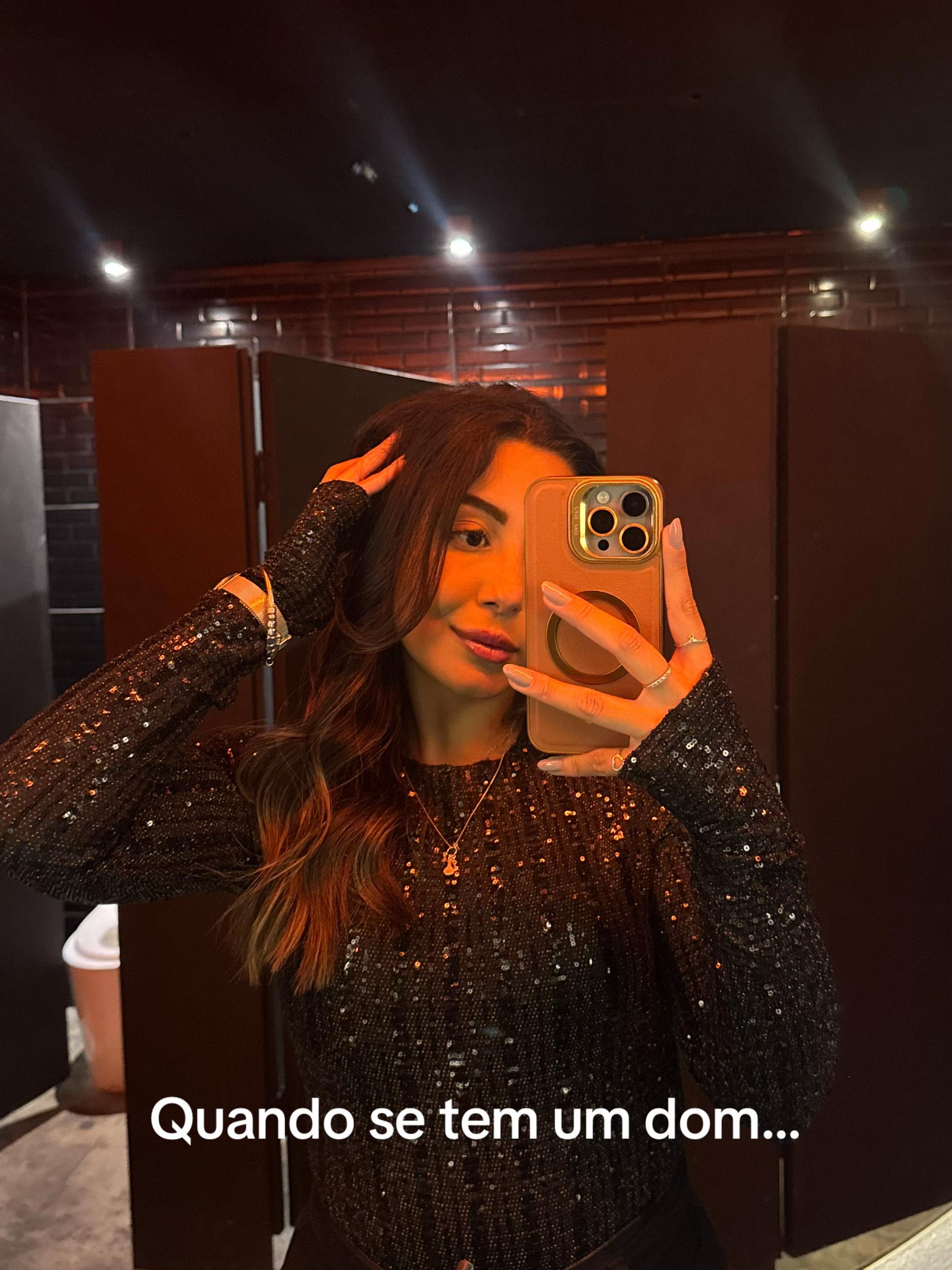 @Livia Fernandes