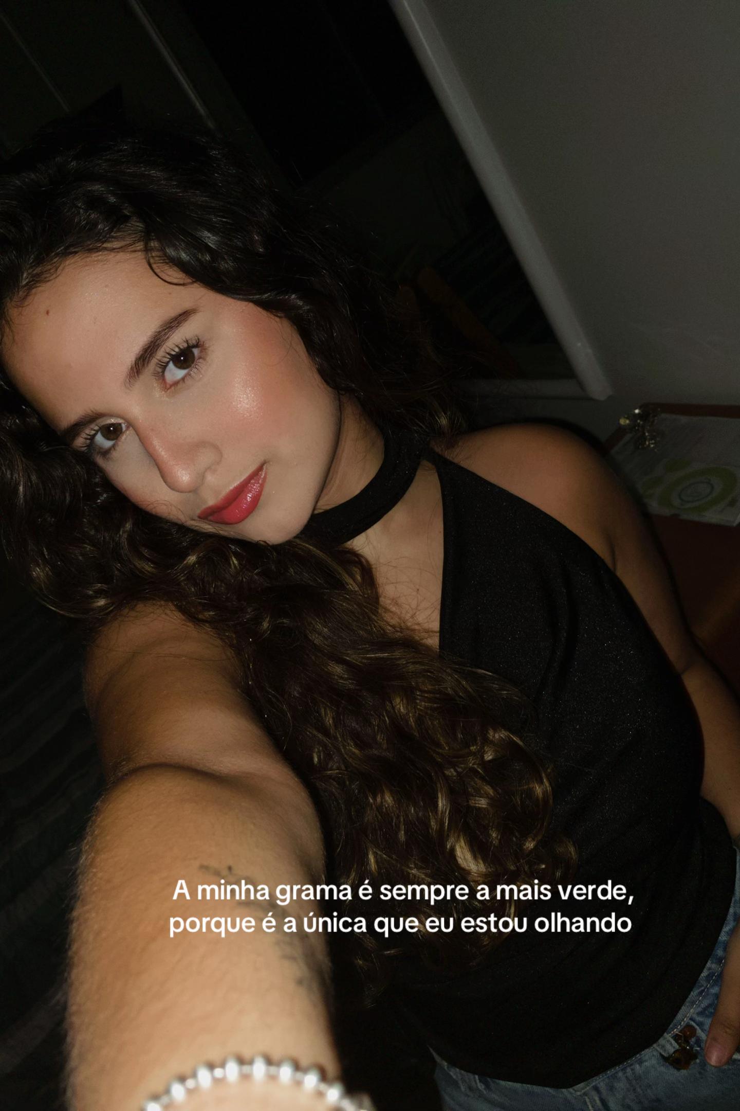 @Jú