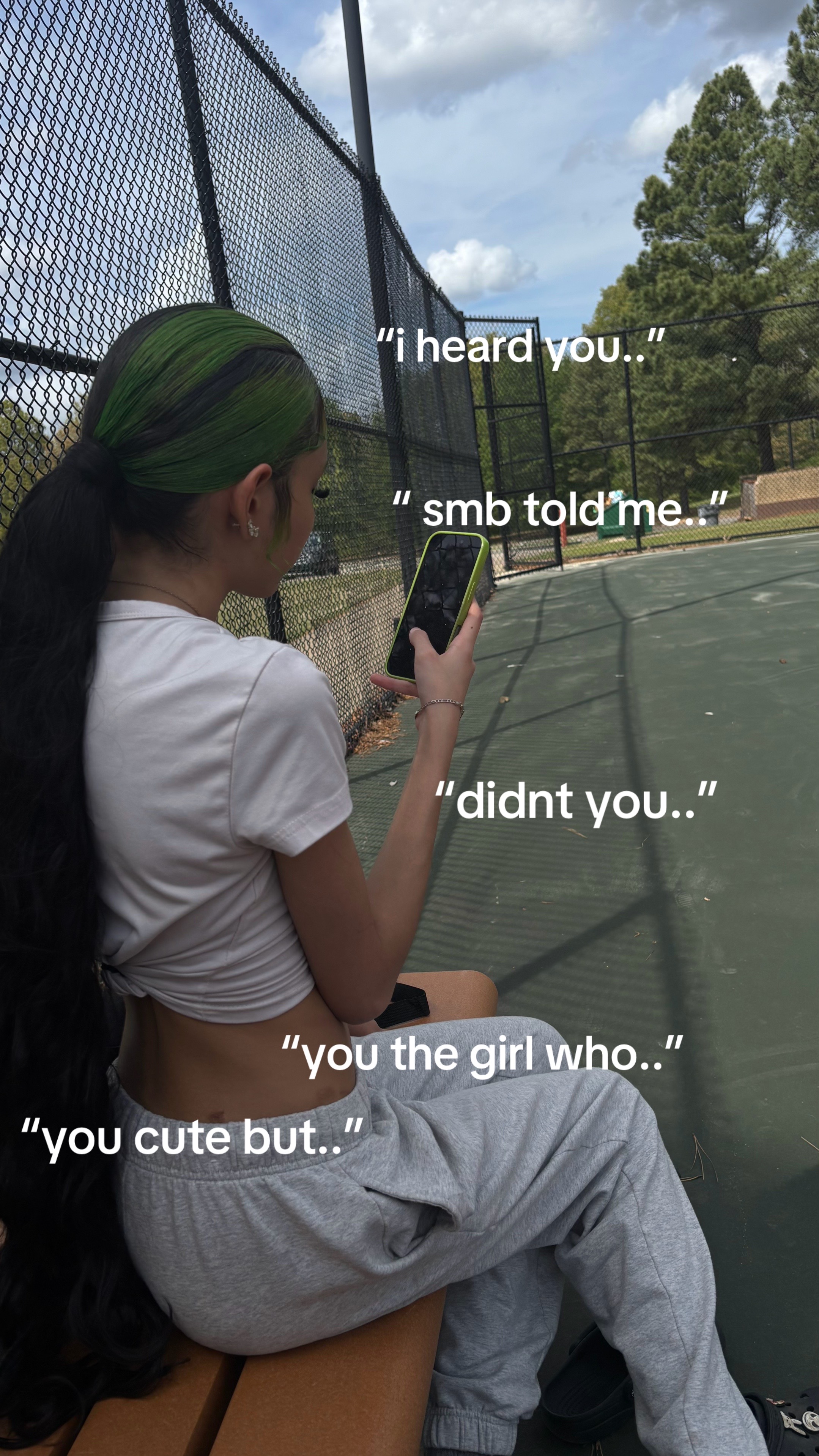 @🧑🏼&zwj;🎤