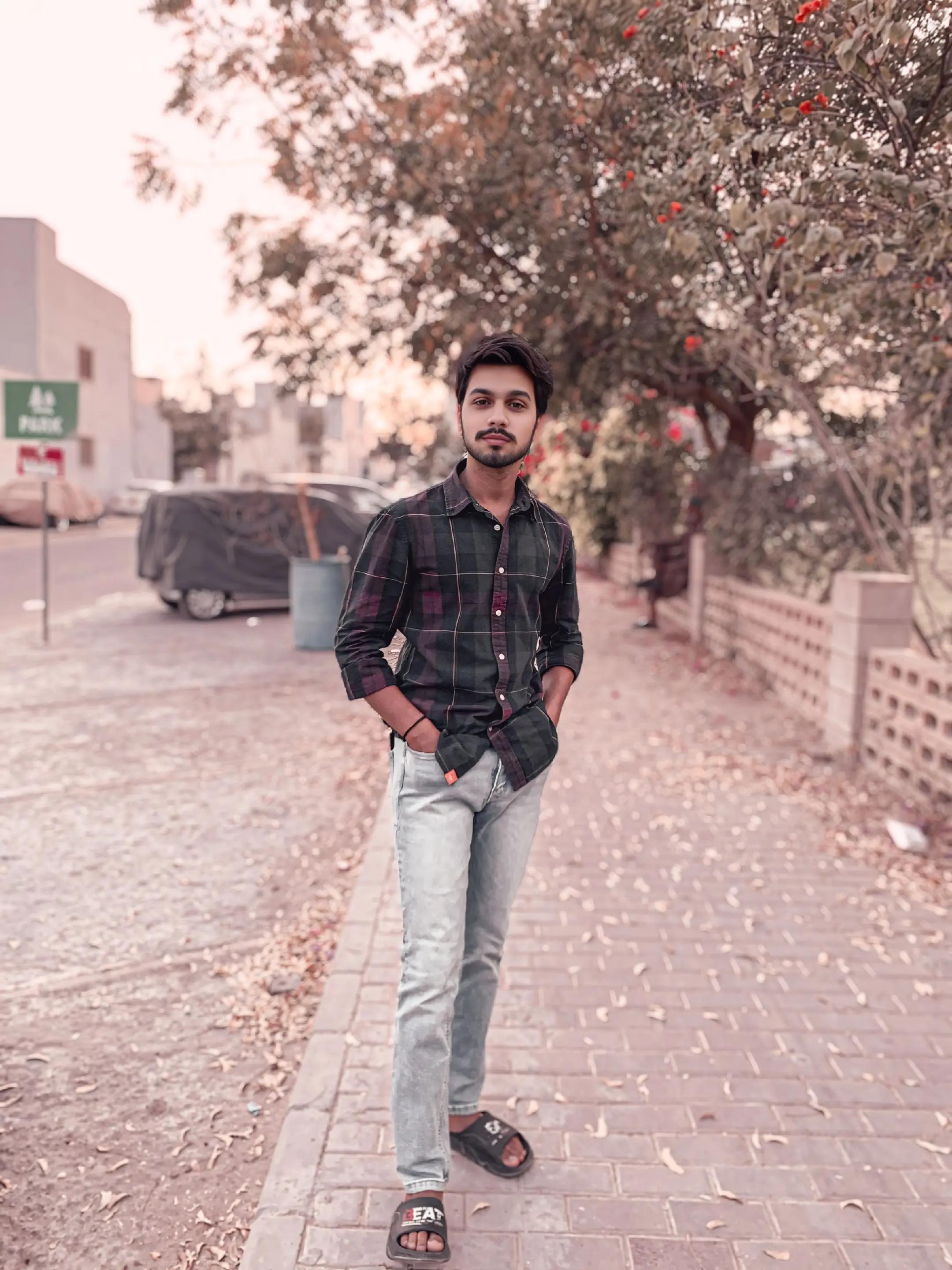 @syed_hamza_hussain