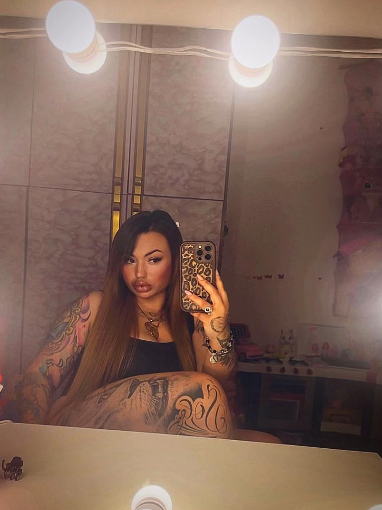 @Azzurra De Martino