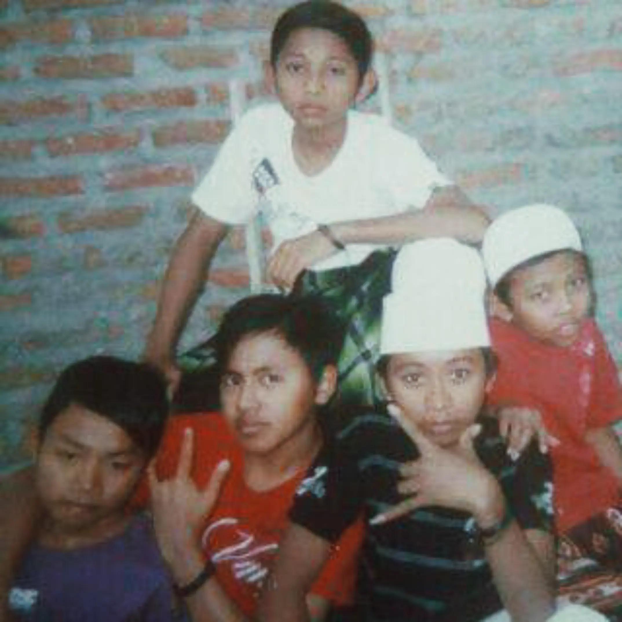 @-:"MJ":-