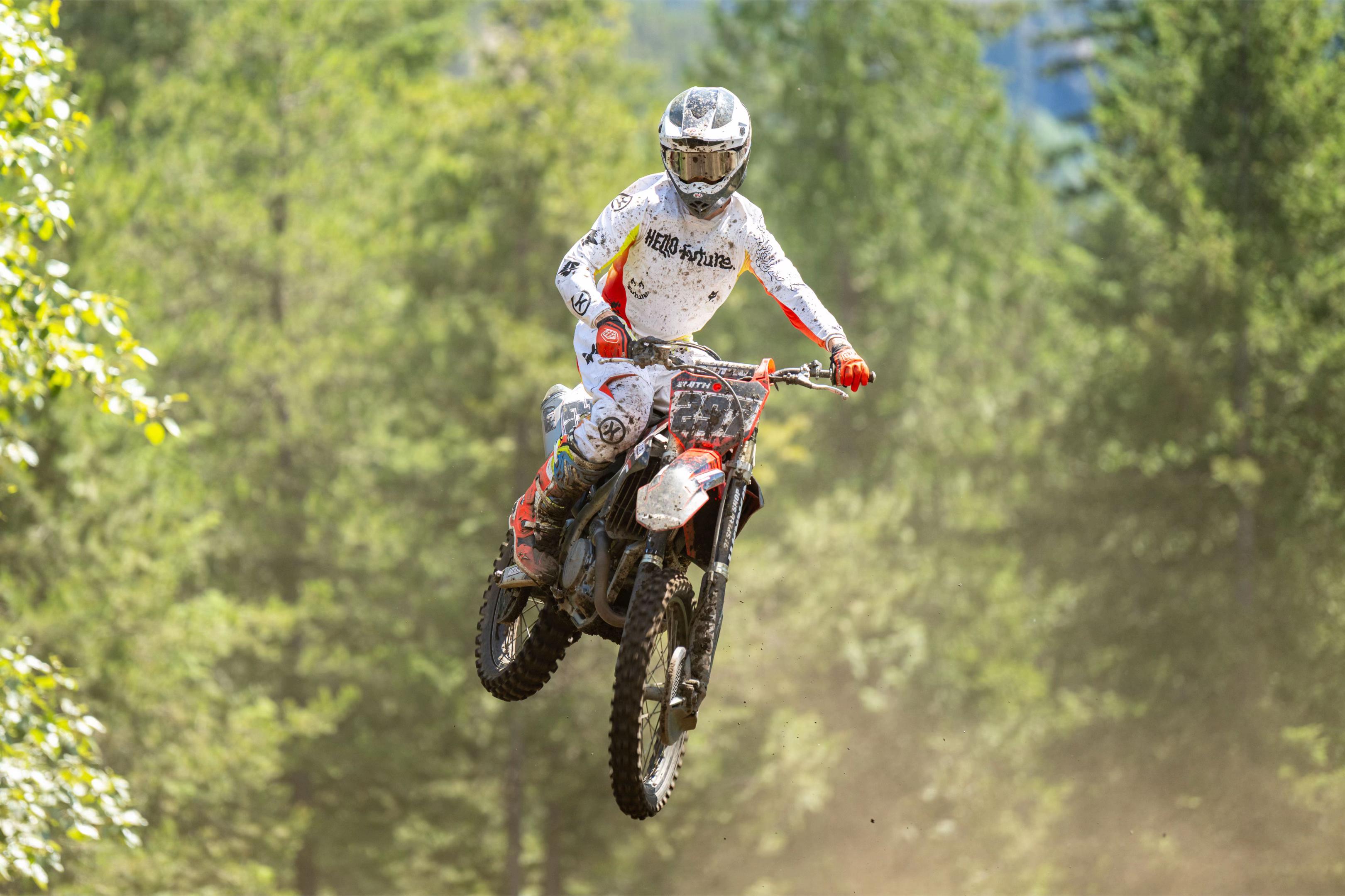 @Dylan🏍️