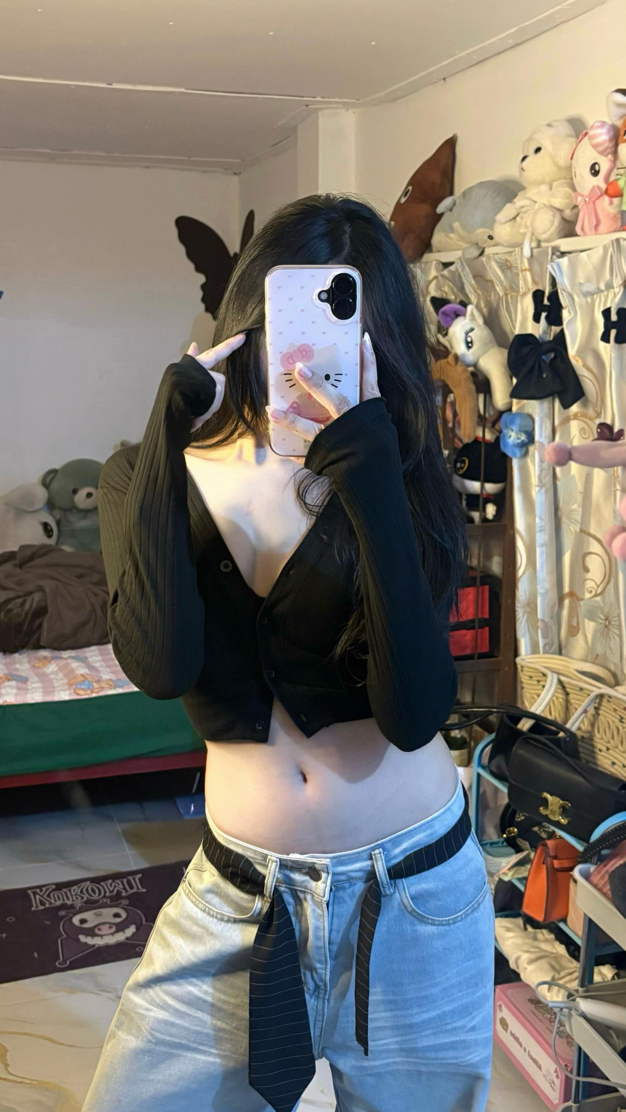 @Ellaa