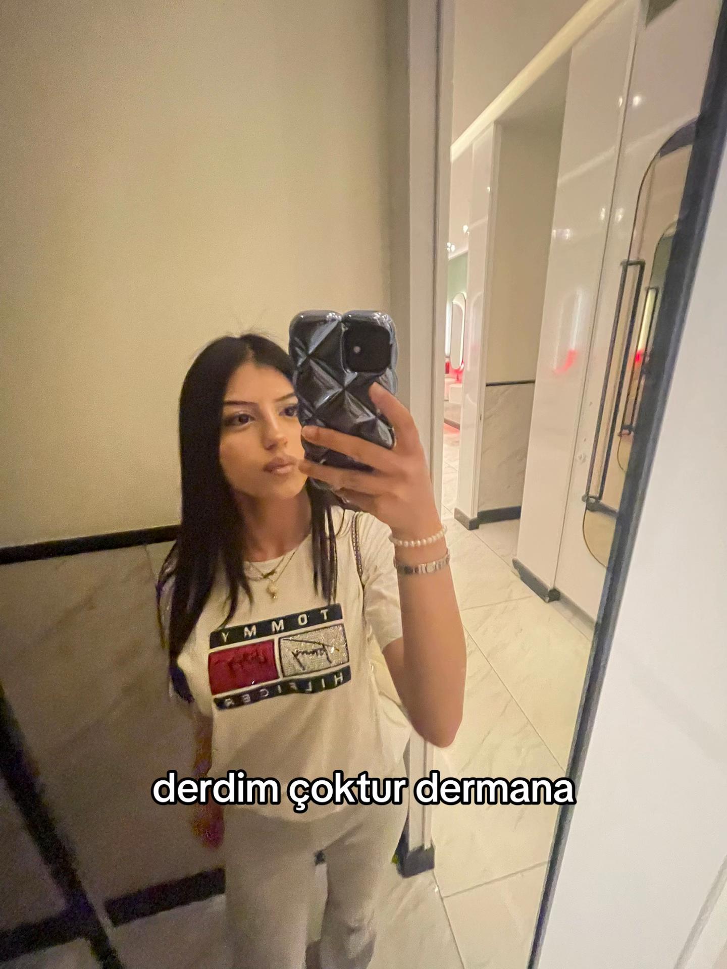 @esmerbarbiee