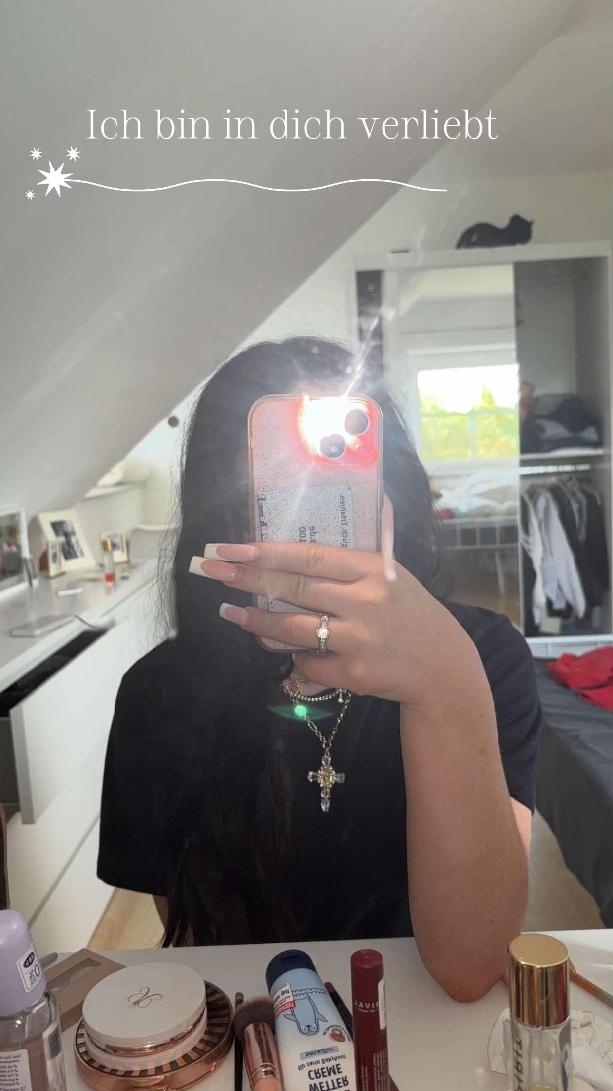 @Hanna_ Bgnv