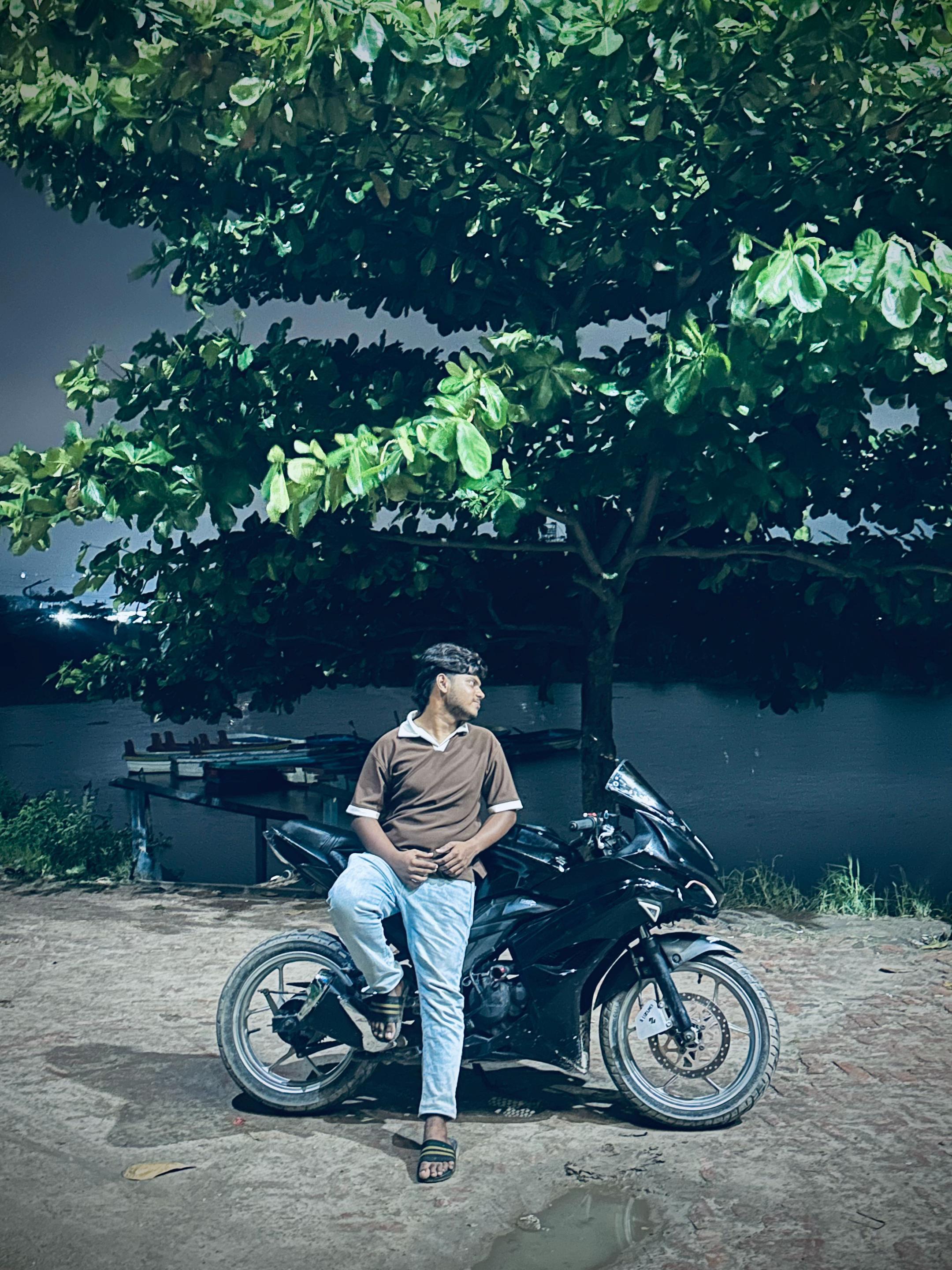 @<..🥷 Azmir 🐊..>