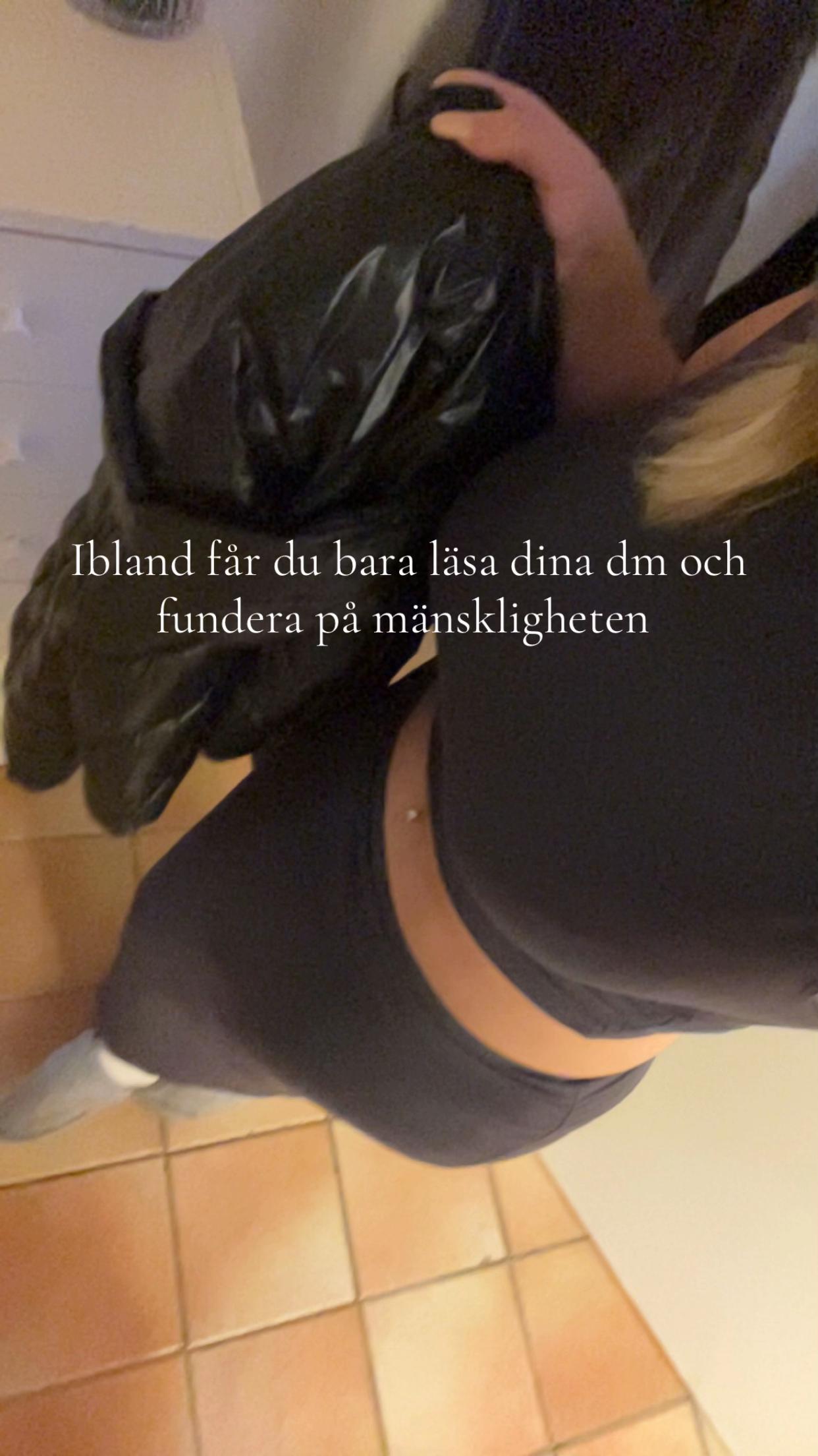 @๐๐๐