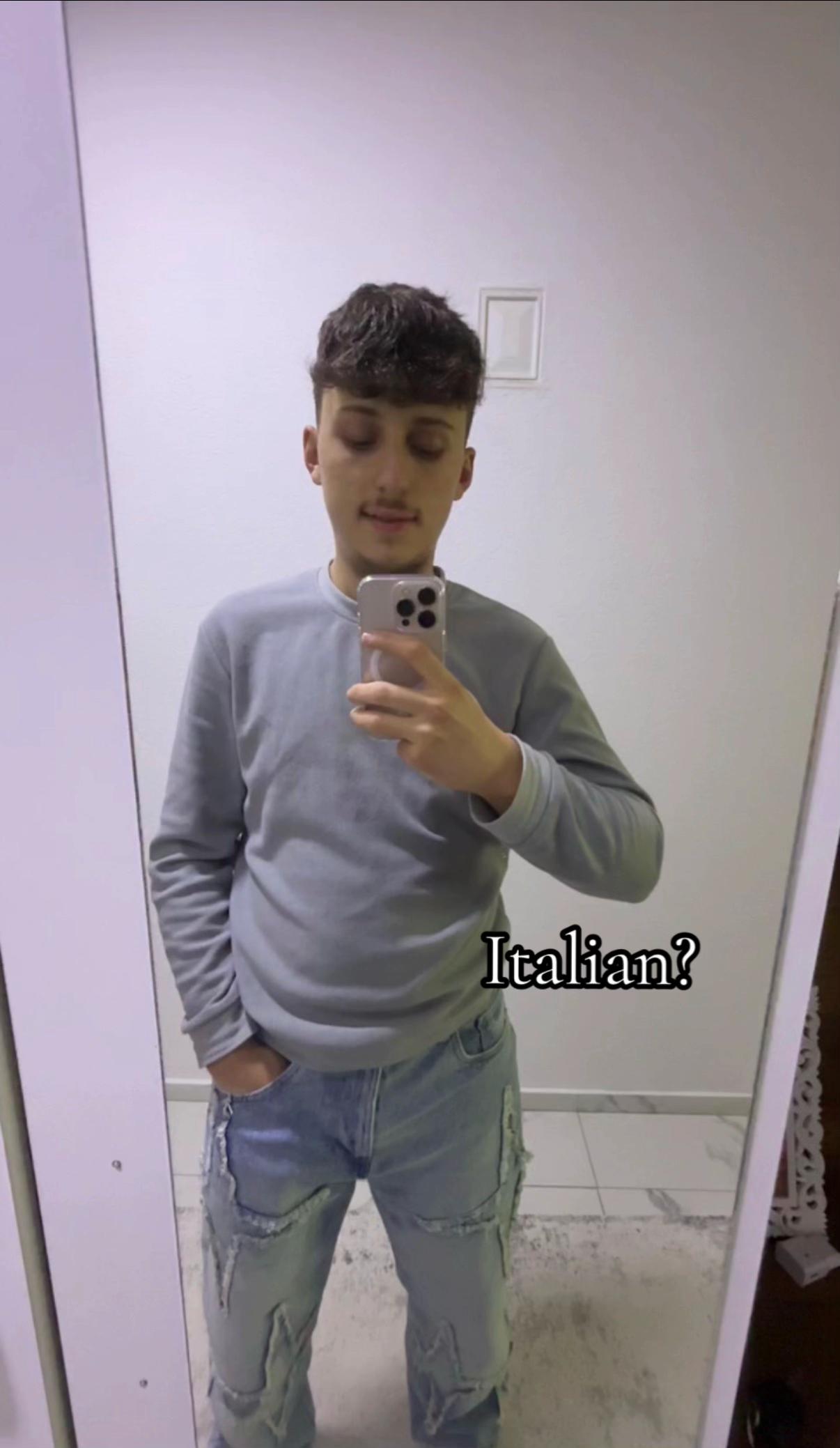 @𝕽