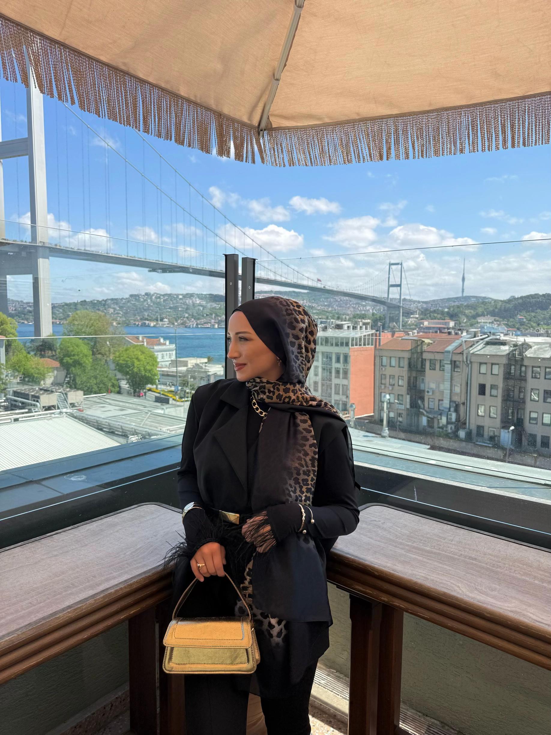 @Gülay Sarı
