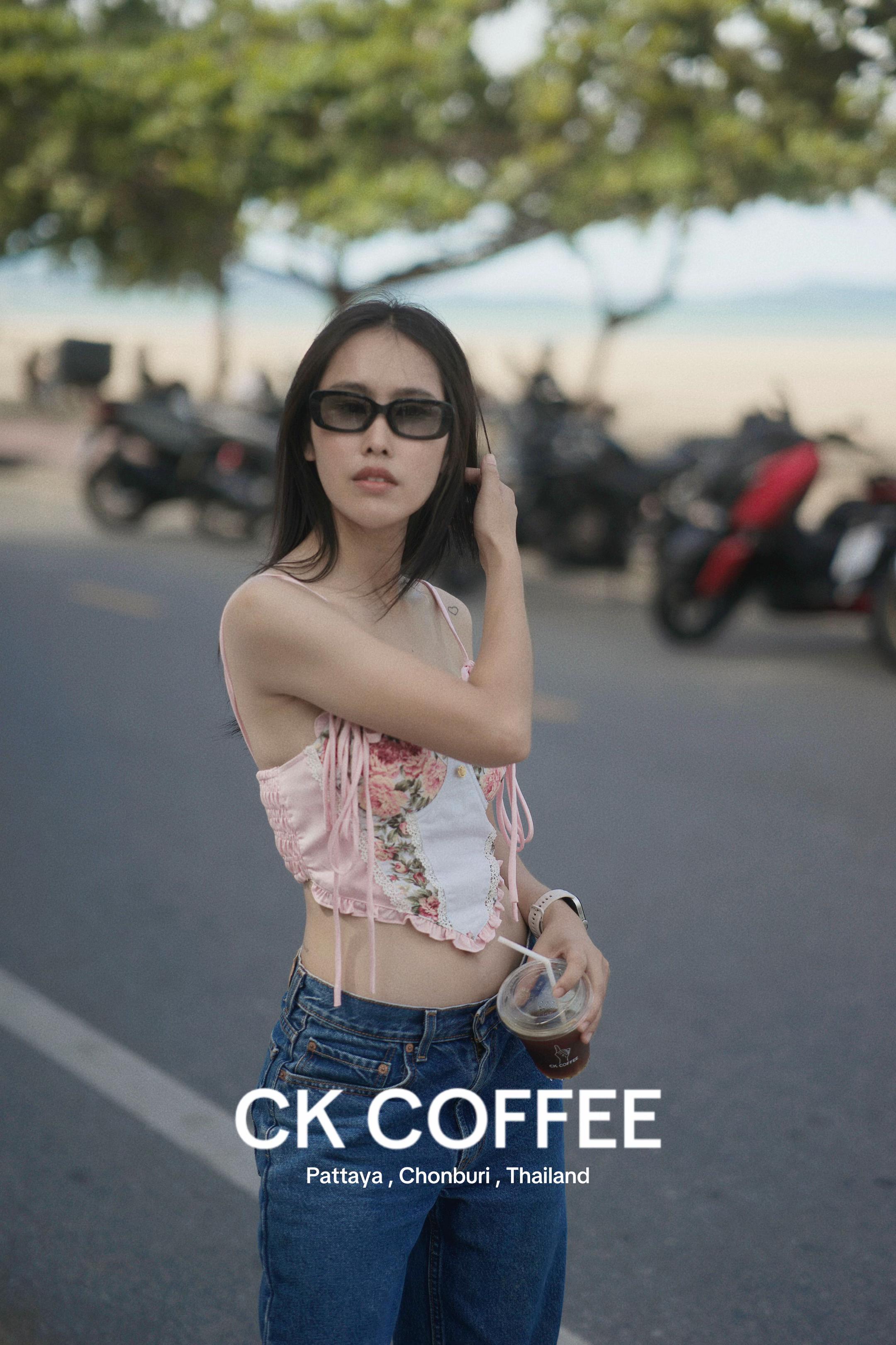 @บ้านหลังน้อยหลังคาสีเขียว