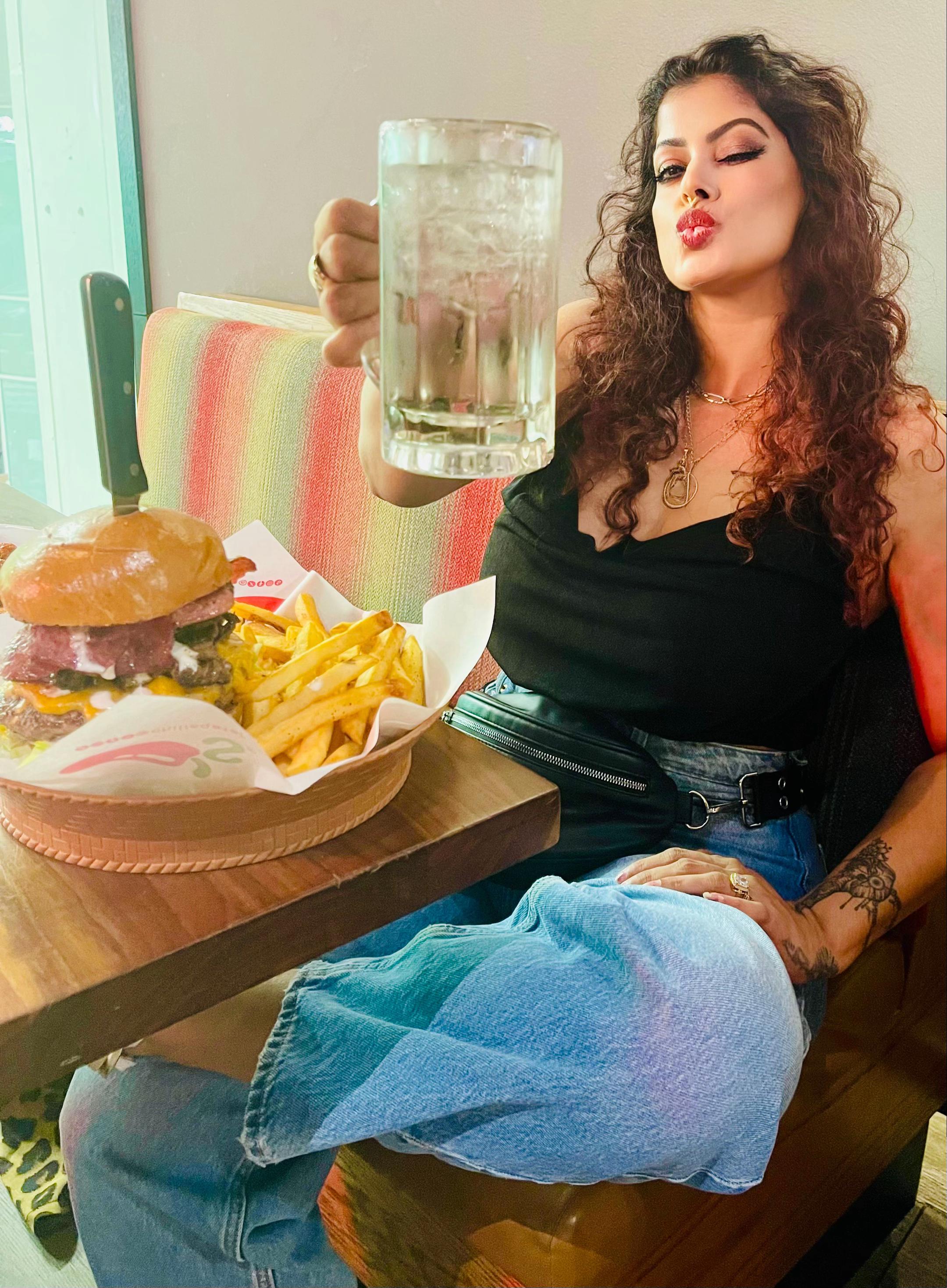 @aisharahathukorala